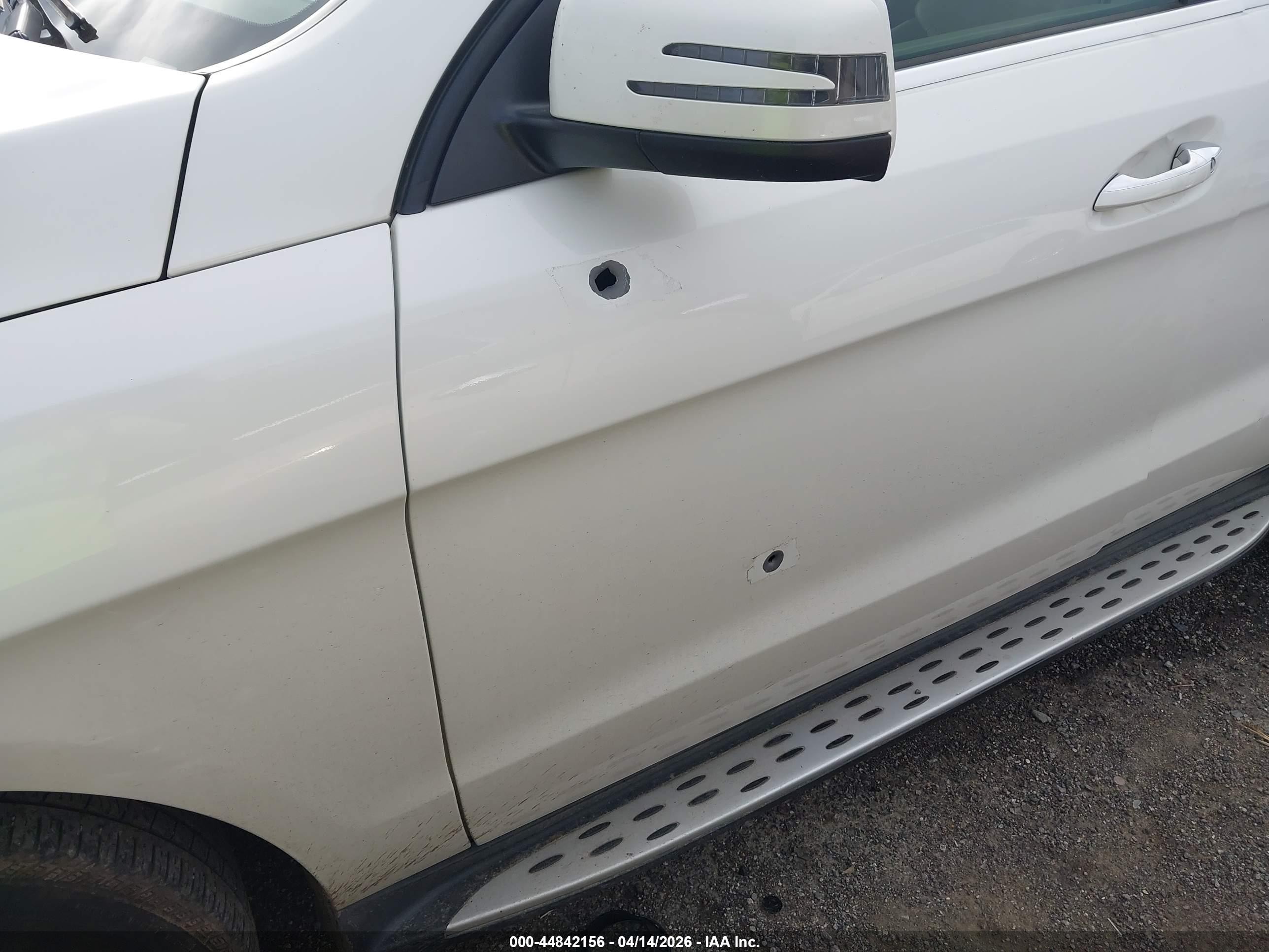 2014 Mercedes-benz Ml 350   White vin: 4JGDA5JB3EA293188