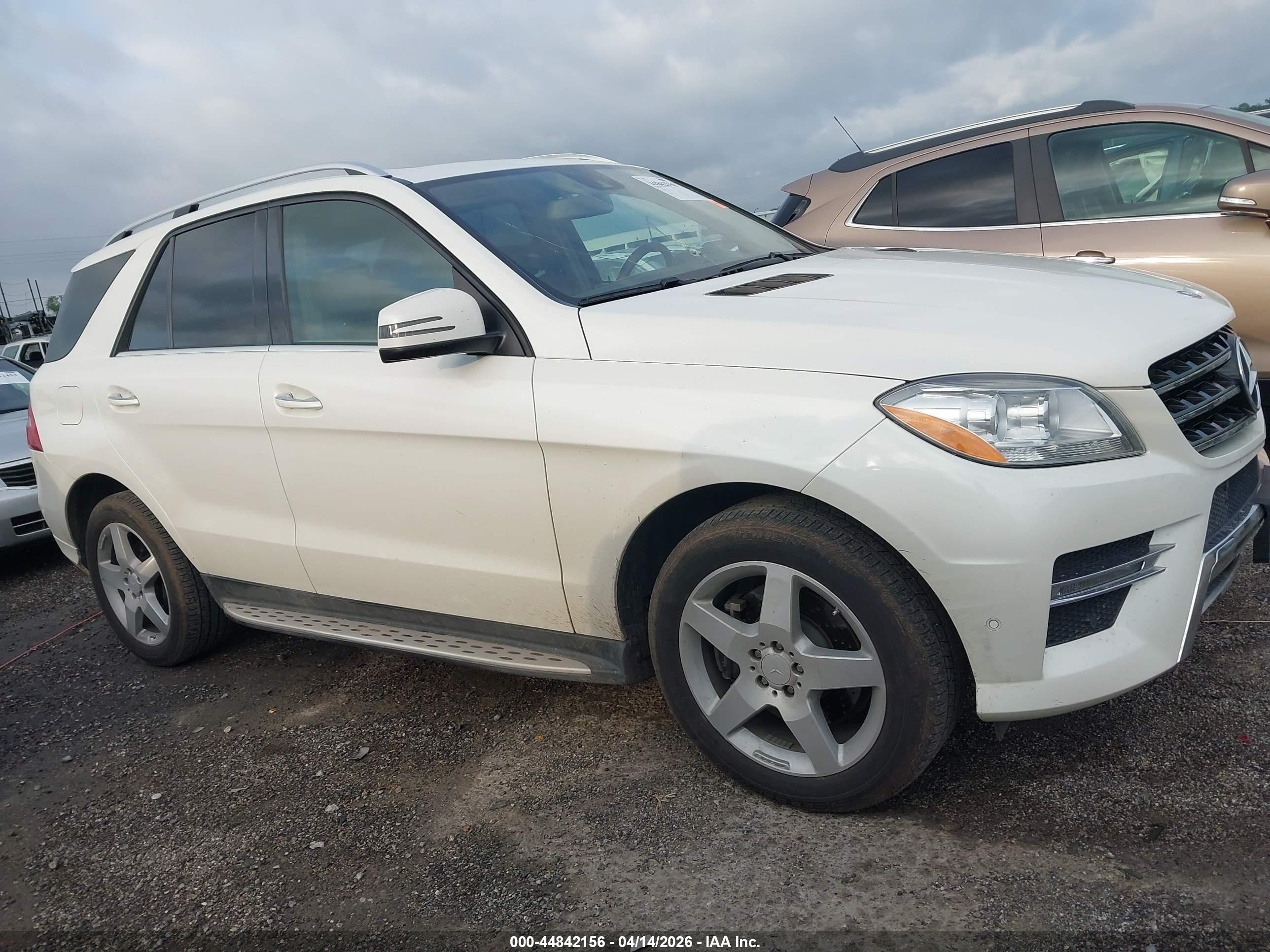 2014 Mercedes-benz Ml 350   White vin: 4JGDA5JB3EA293188
