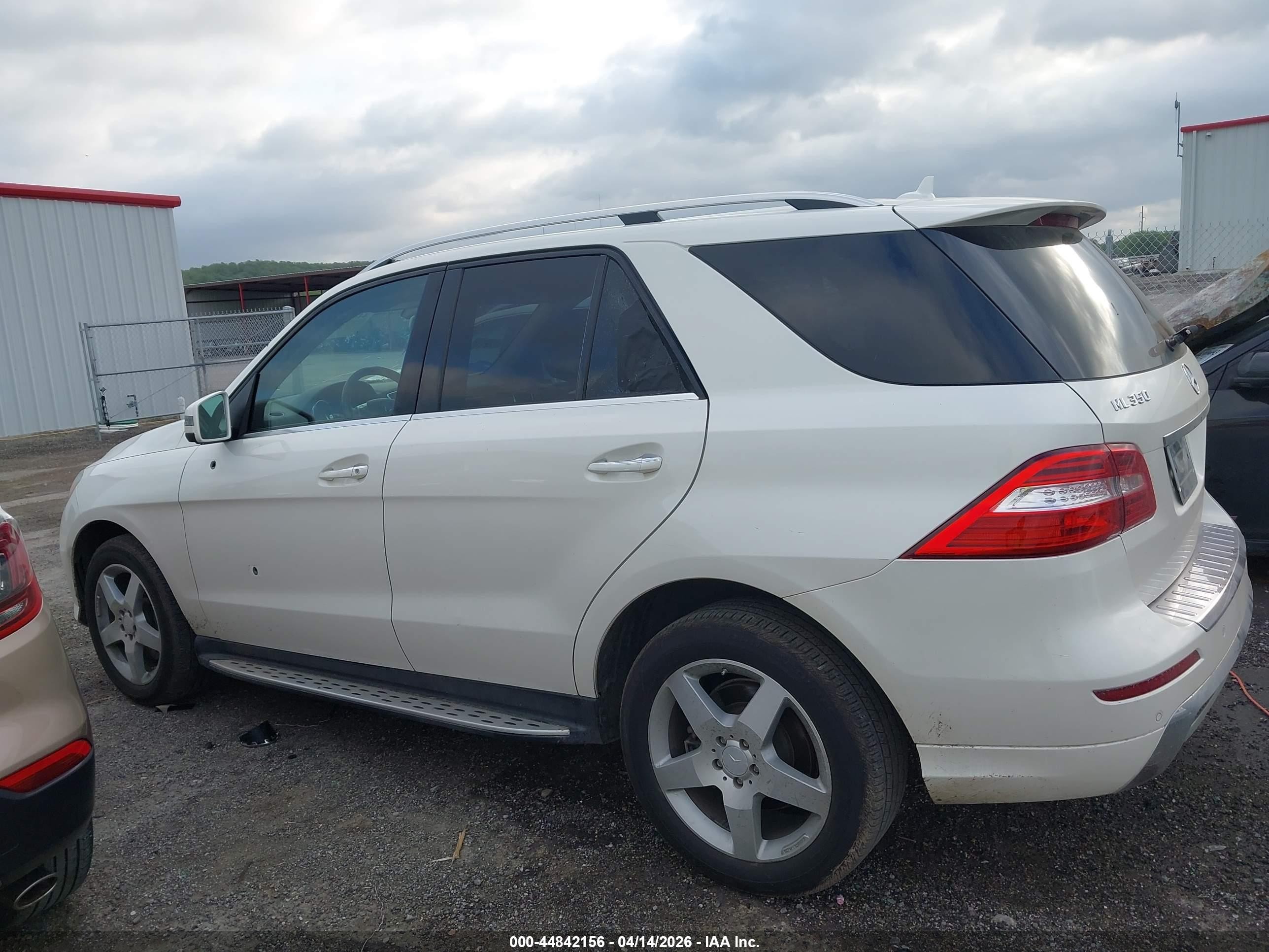2014 Mercedes-benz Ml 350   White vin: 4JGDA5JB3EA293188