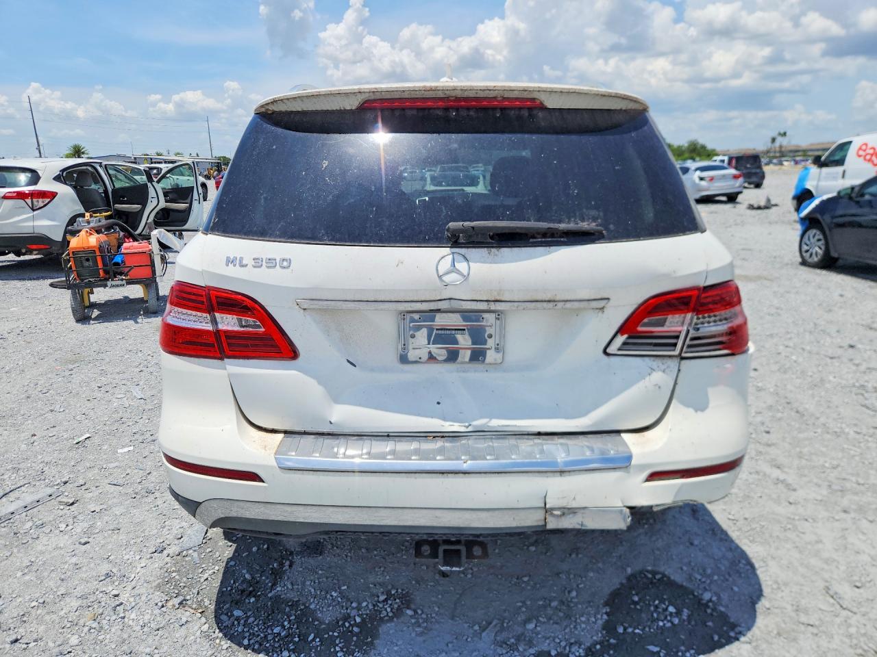 2014 Mercedes-benz Ml 350 White vin: 4JGDA5JB3EA315674