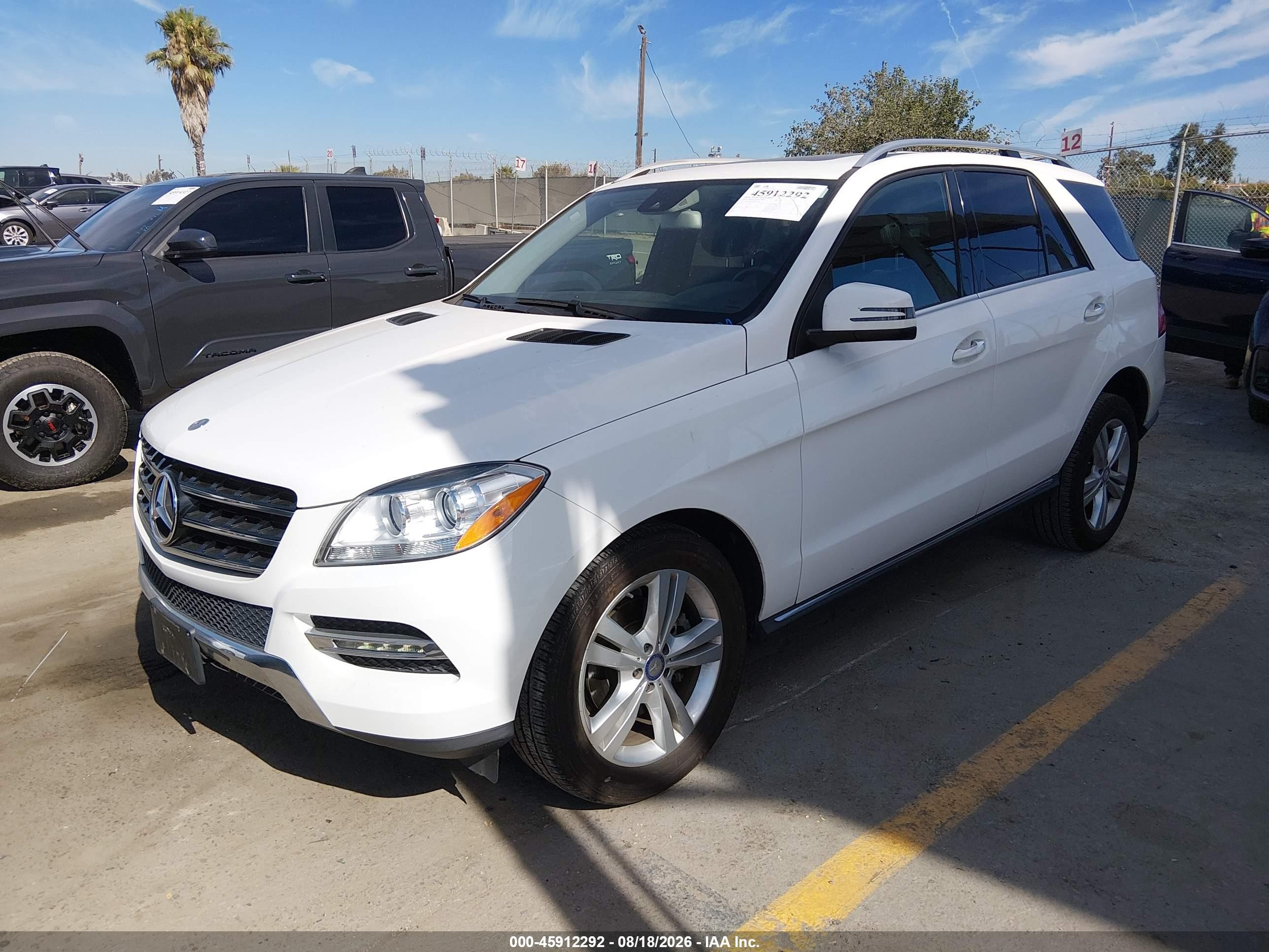 2014 Mercedes-benz Ml 350   White vin: 4JGDA5JB3EA416794
