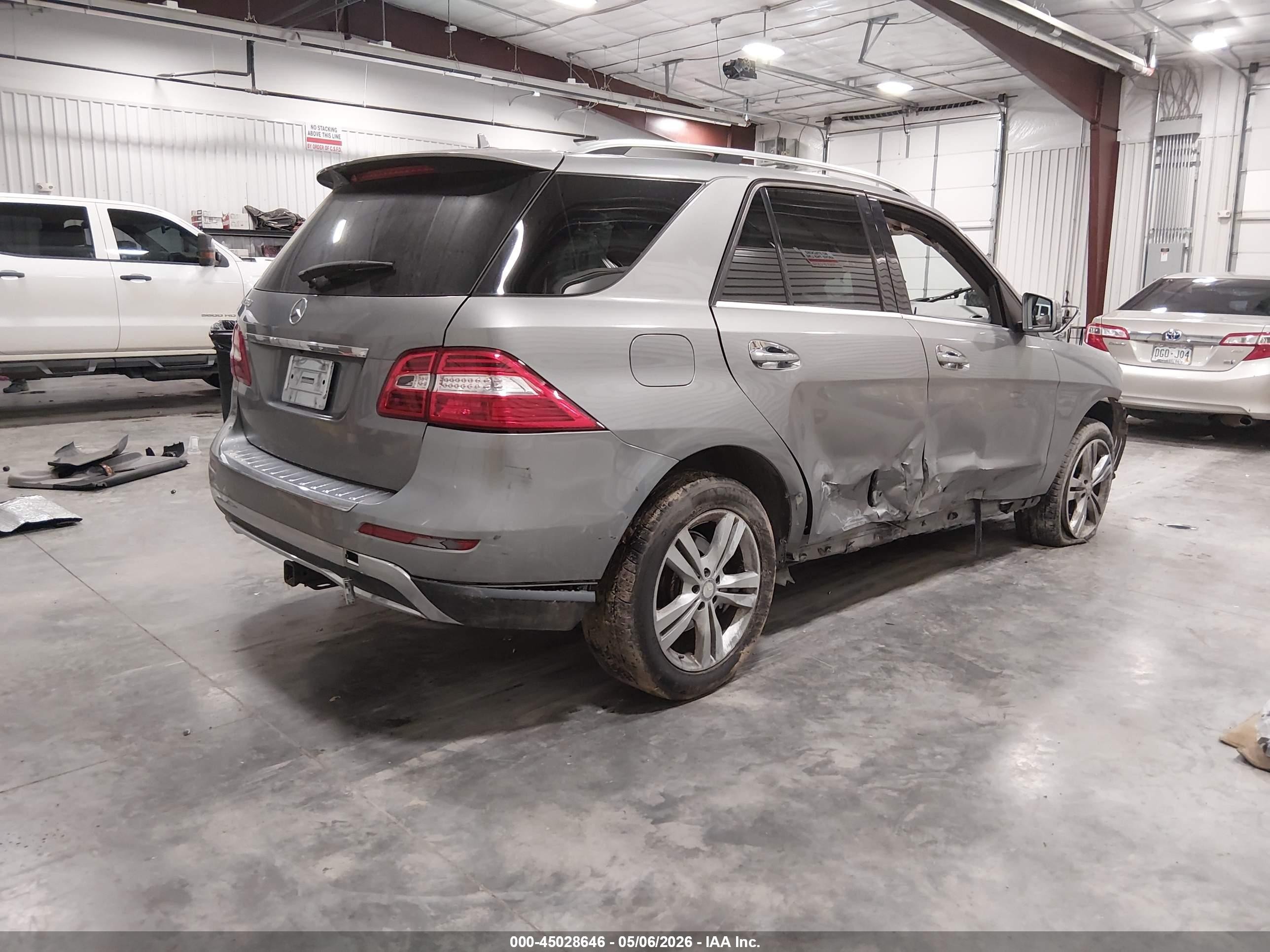 2015 Mercedes-benz Ml 350   Silver vin: 4JGDA5JB3FA467648