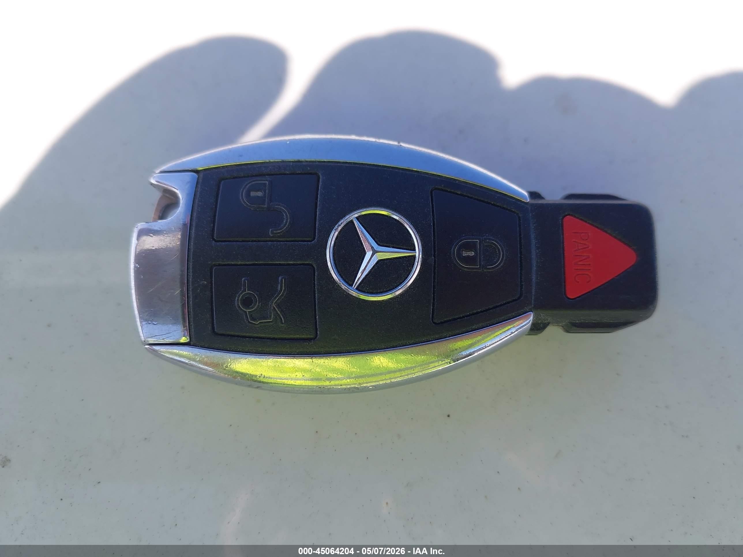 2013 Mercedes-benz Ml 350   White vin: 4JGDA5JB4DA101274