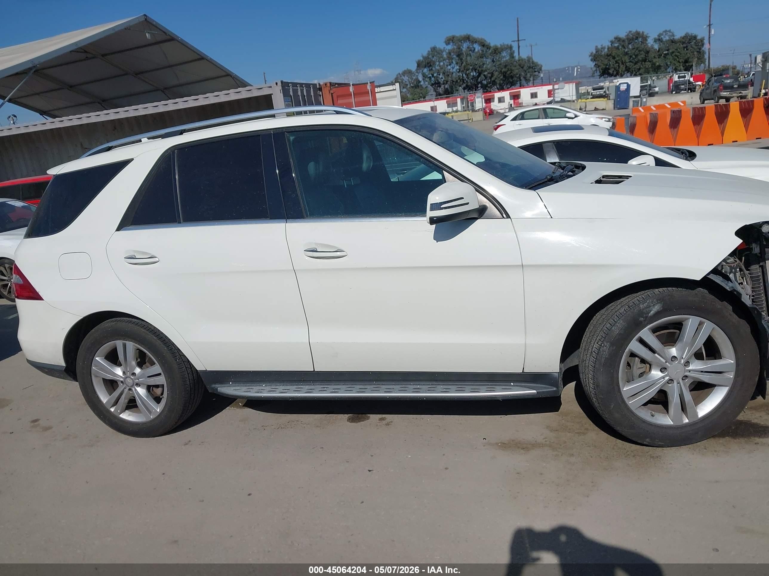 2013 Mercedes-benz Ml 350   White vin: 4JGDA5JB4DA101274