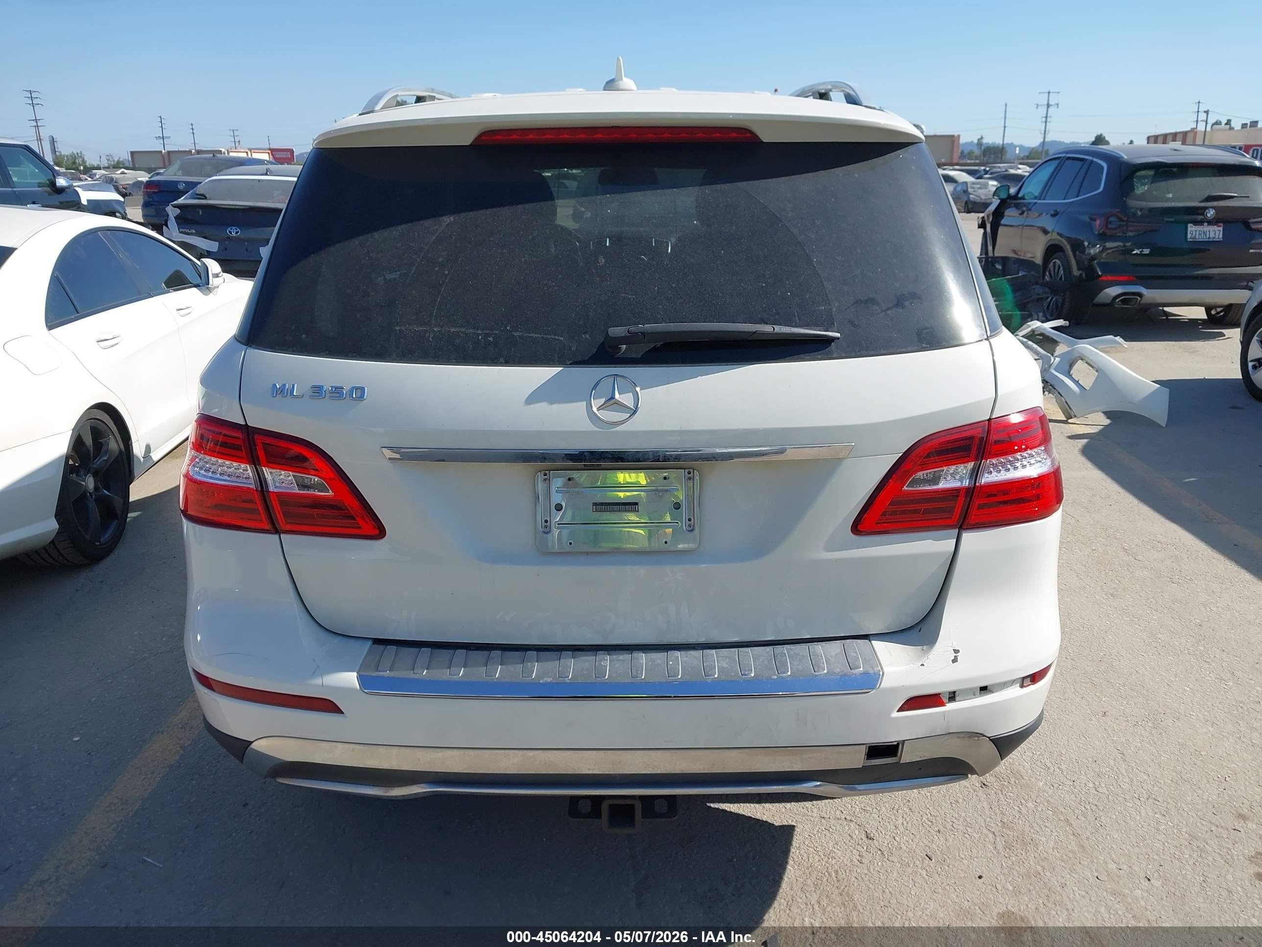 2013 Mercedes-benz Ml 350   White vin: 4JGDA5JB4DA101274