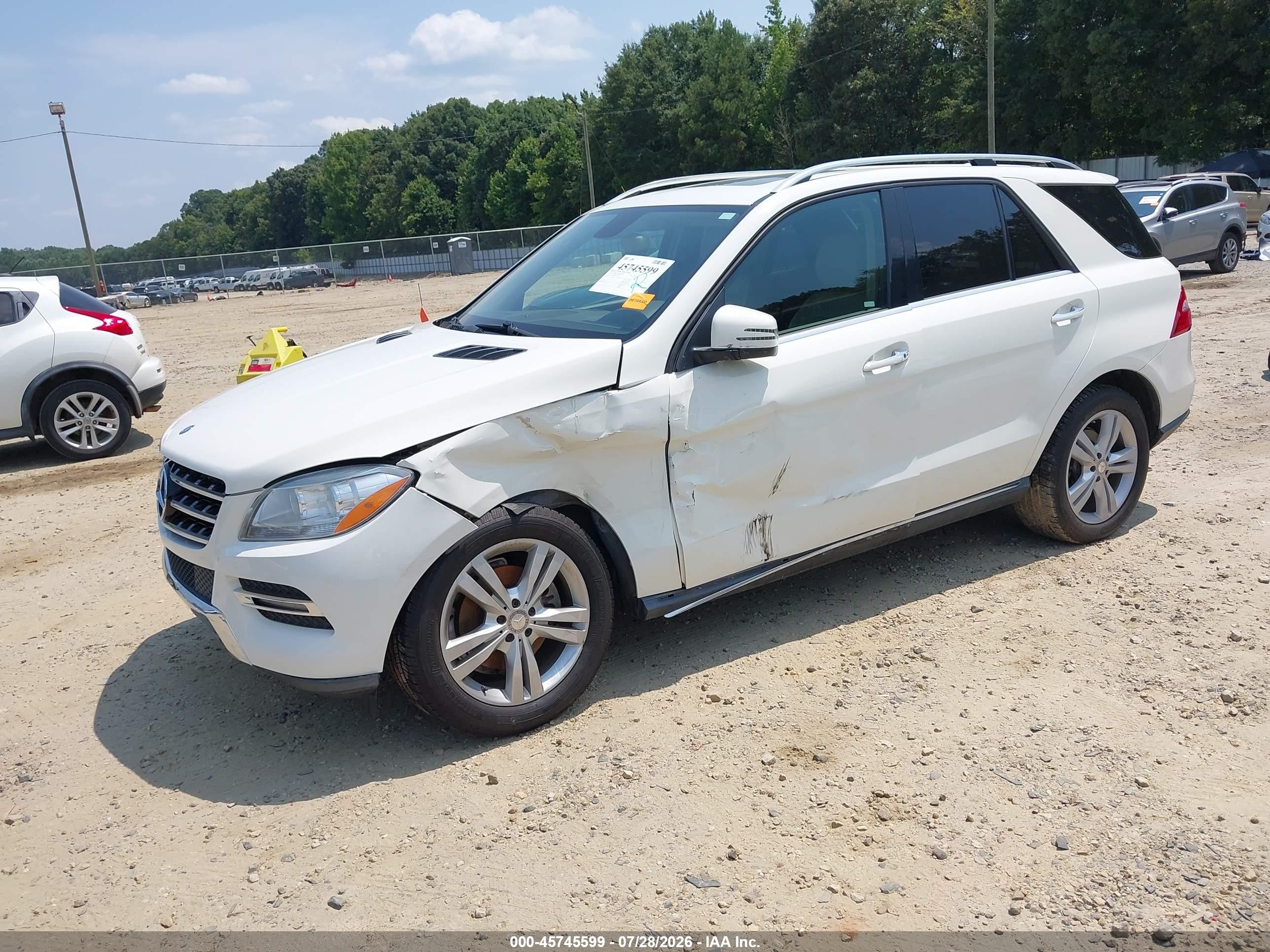 2013 Mercedes-benz Ml 350   White vin: 4JGDA5JB4DA167419