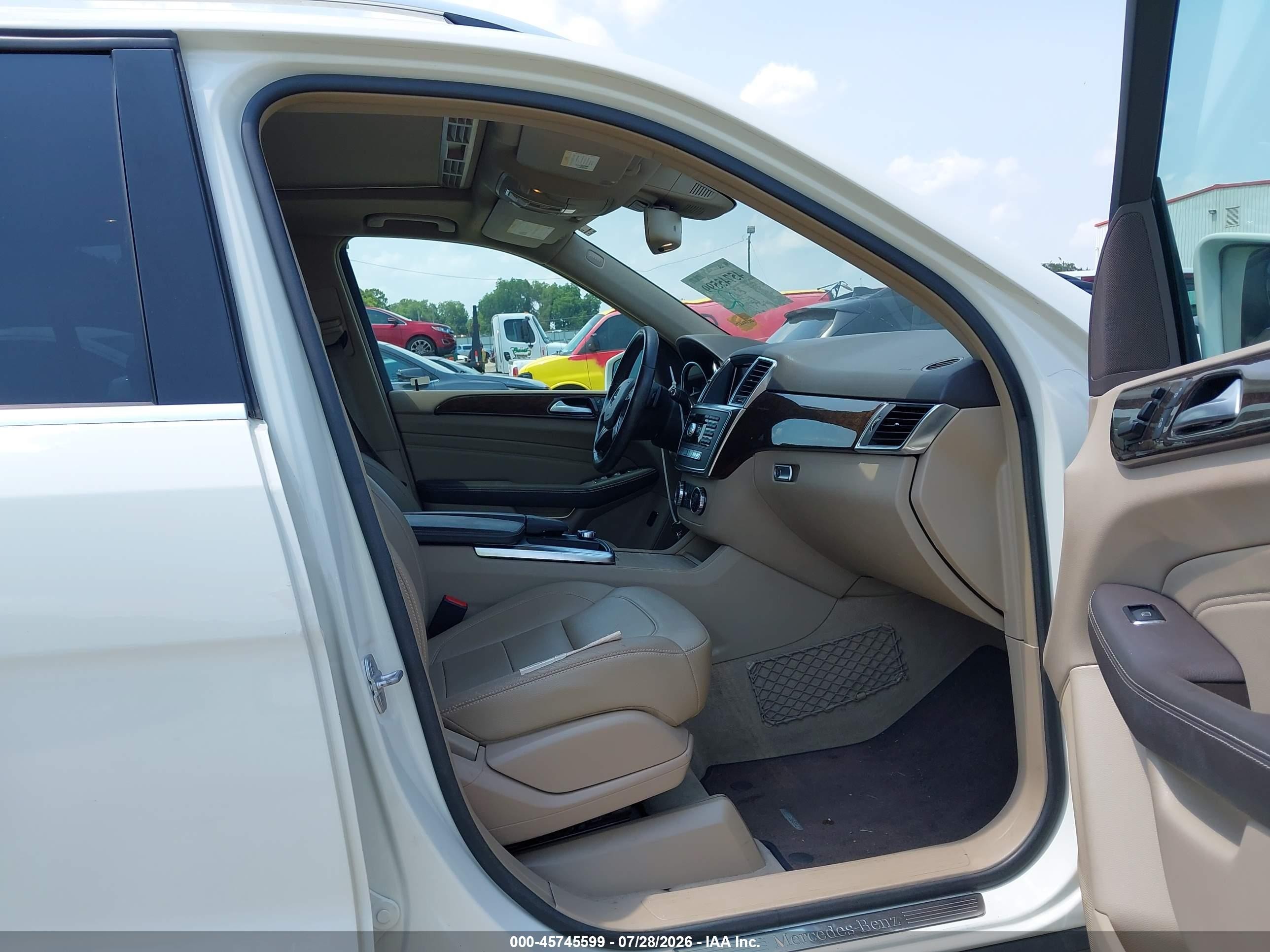 2013 Mercedes-benz Ml 350   White vin: 4JGDA5JB4DA167419
