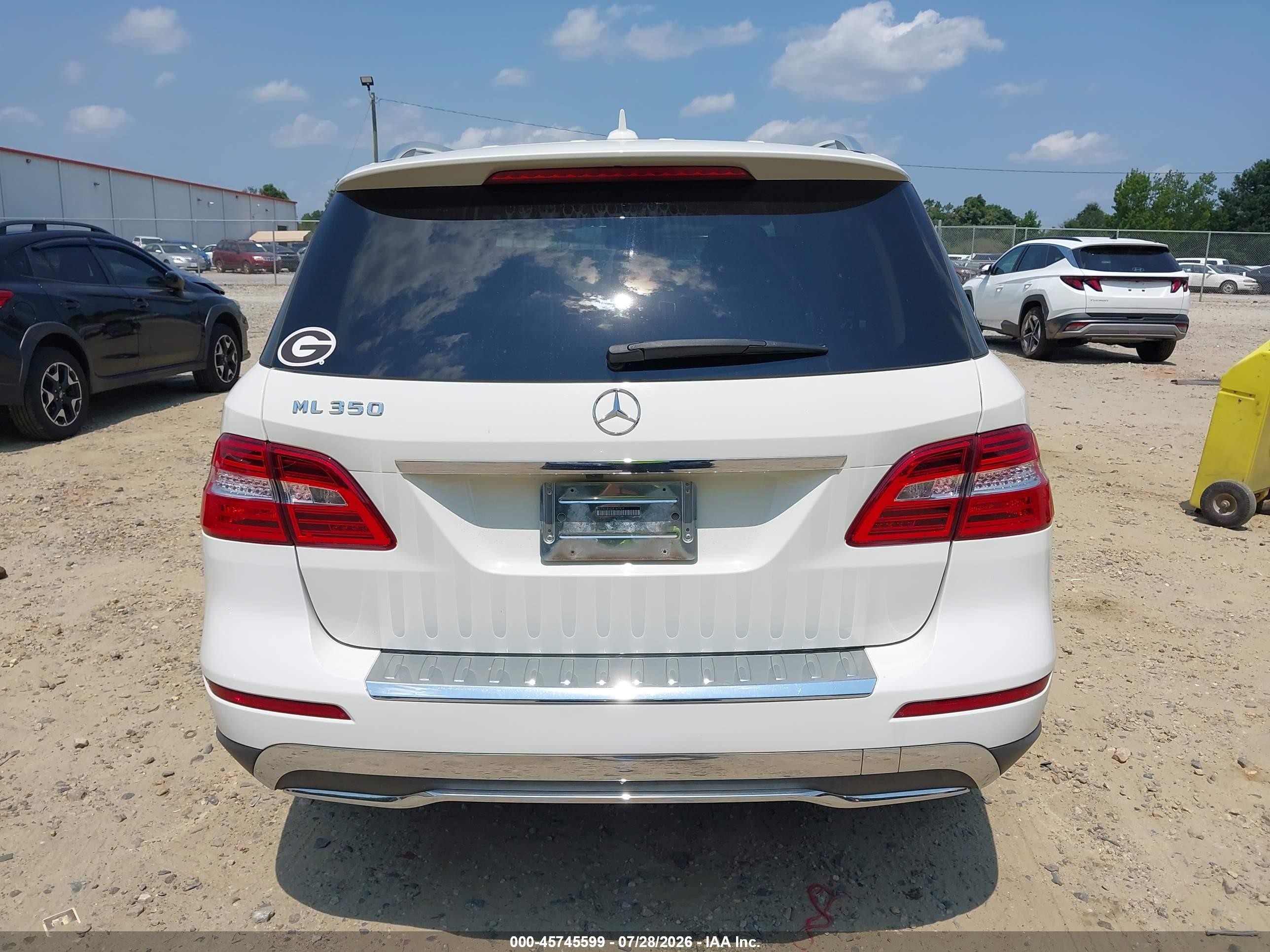 2013 Mercedes-benz Ml 350   White vin: 4JGDA5JB4DA167419