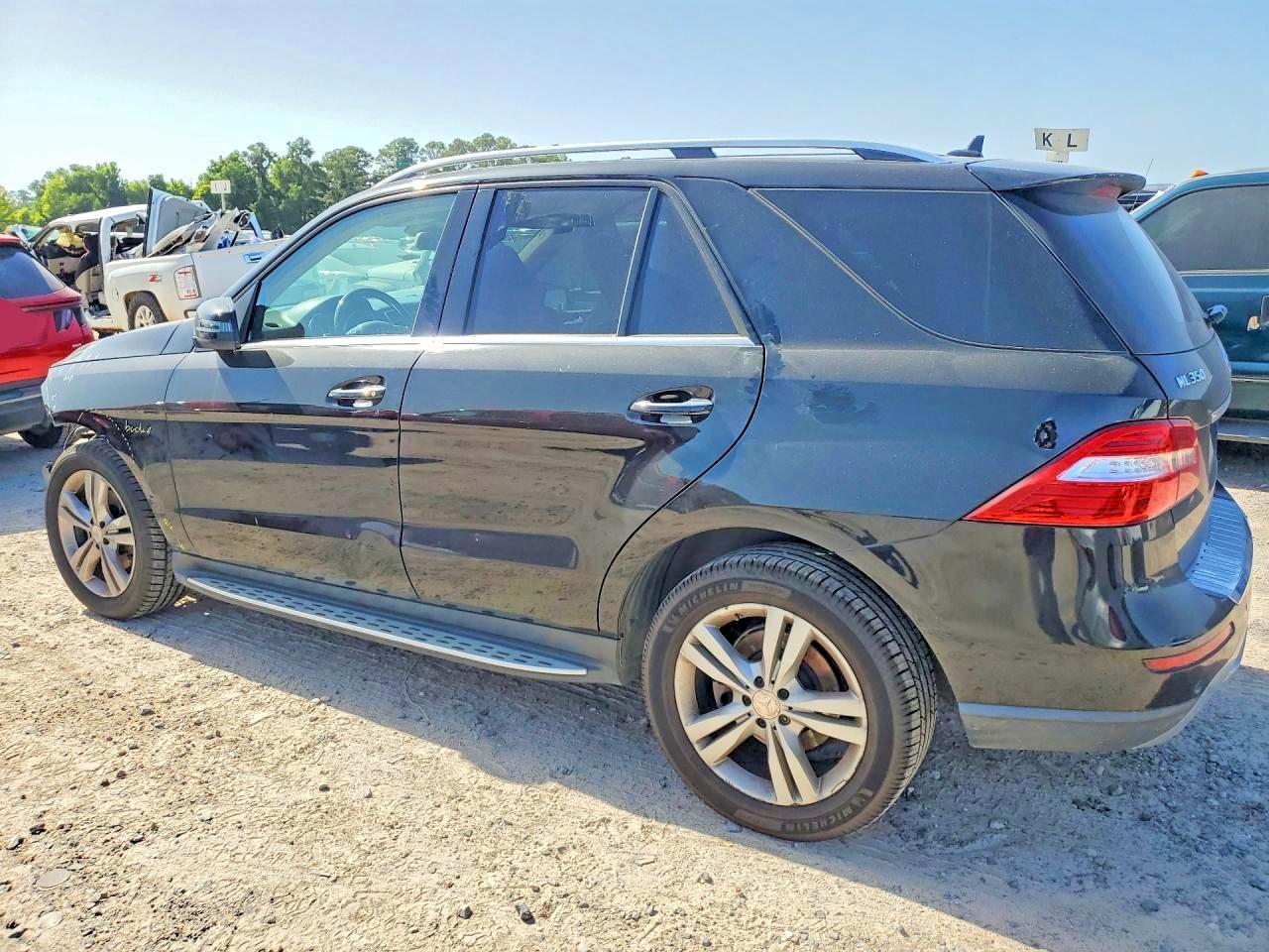 2013 Mercedes-benz Ml 350 Black vin: 4JGDA5JB4DA175309