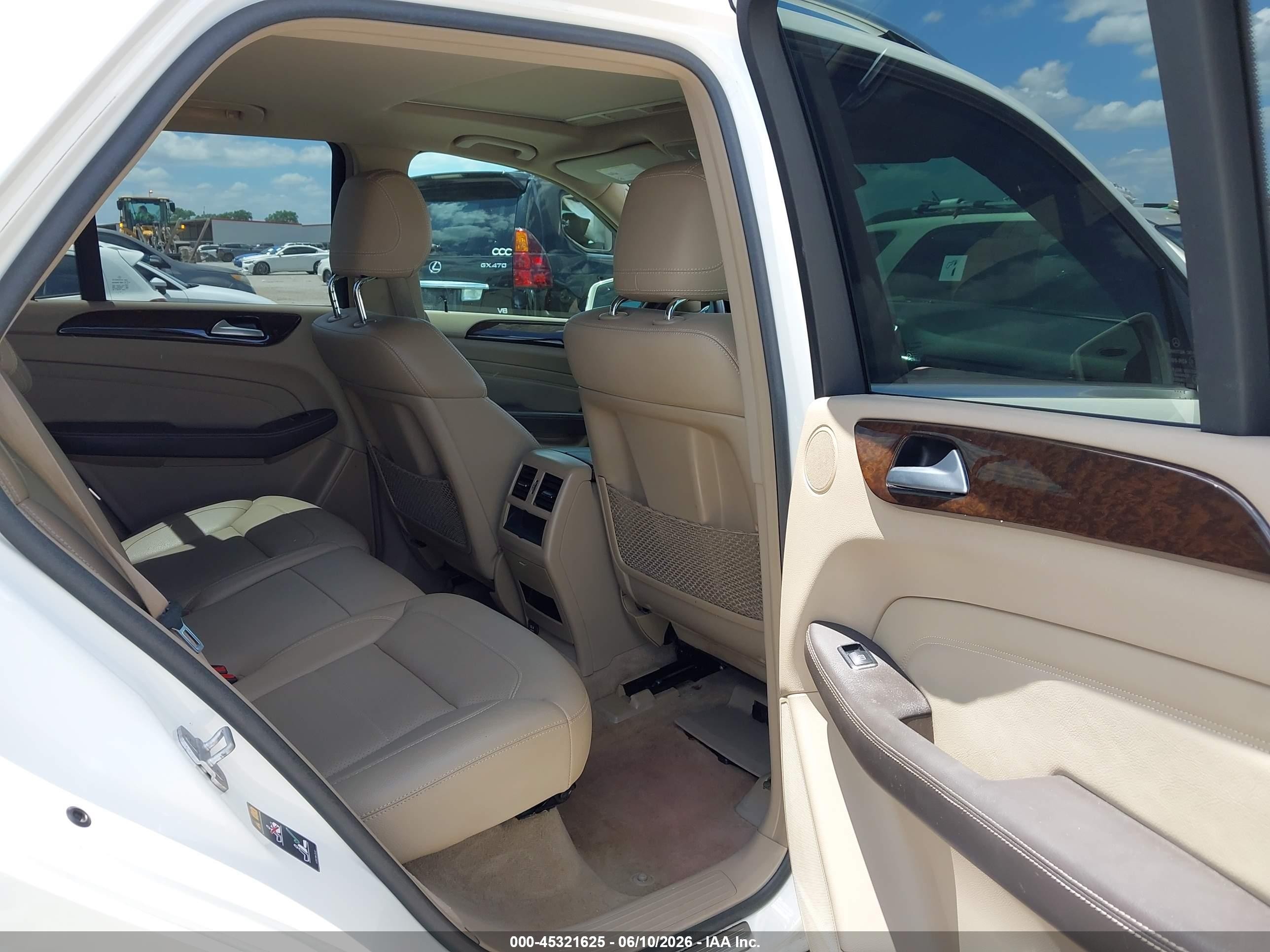 2014 Mercedes-benz Ml 350   White vin: 4JGDA5JB4EA327414