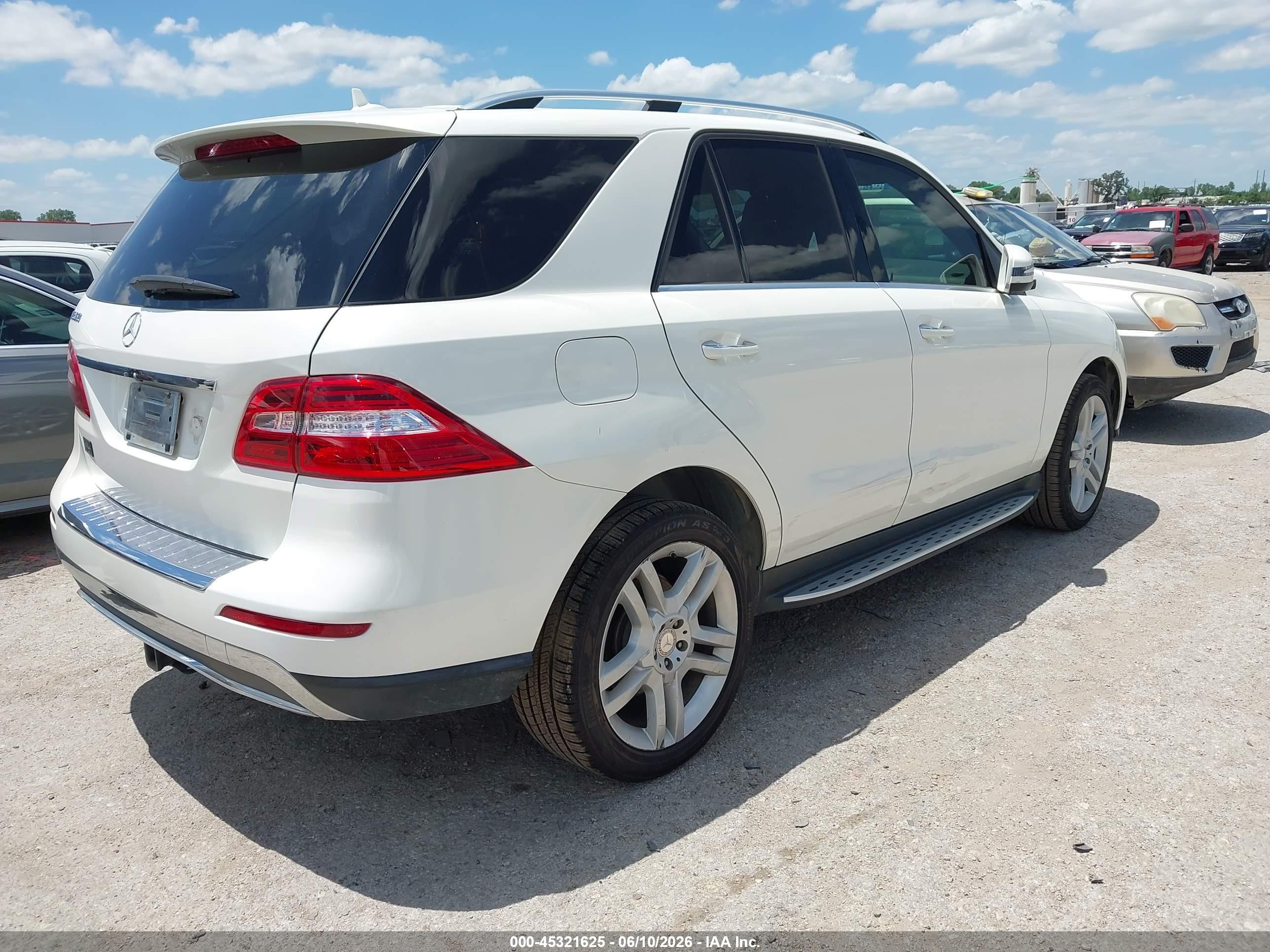 2014 Mercedes-benz Ml 350   White vin: 4JGDA5JB4EA327414