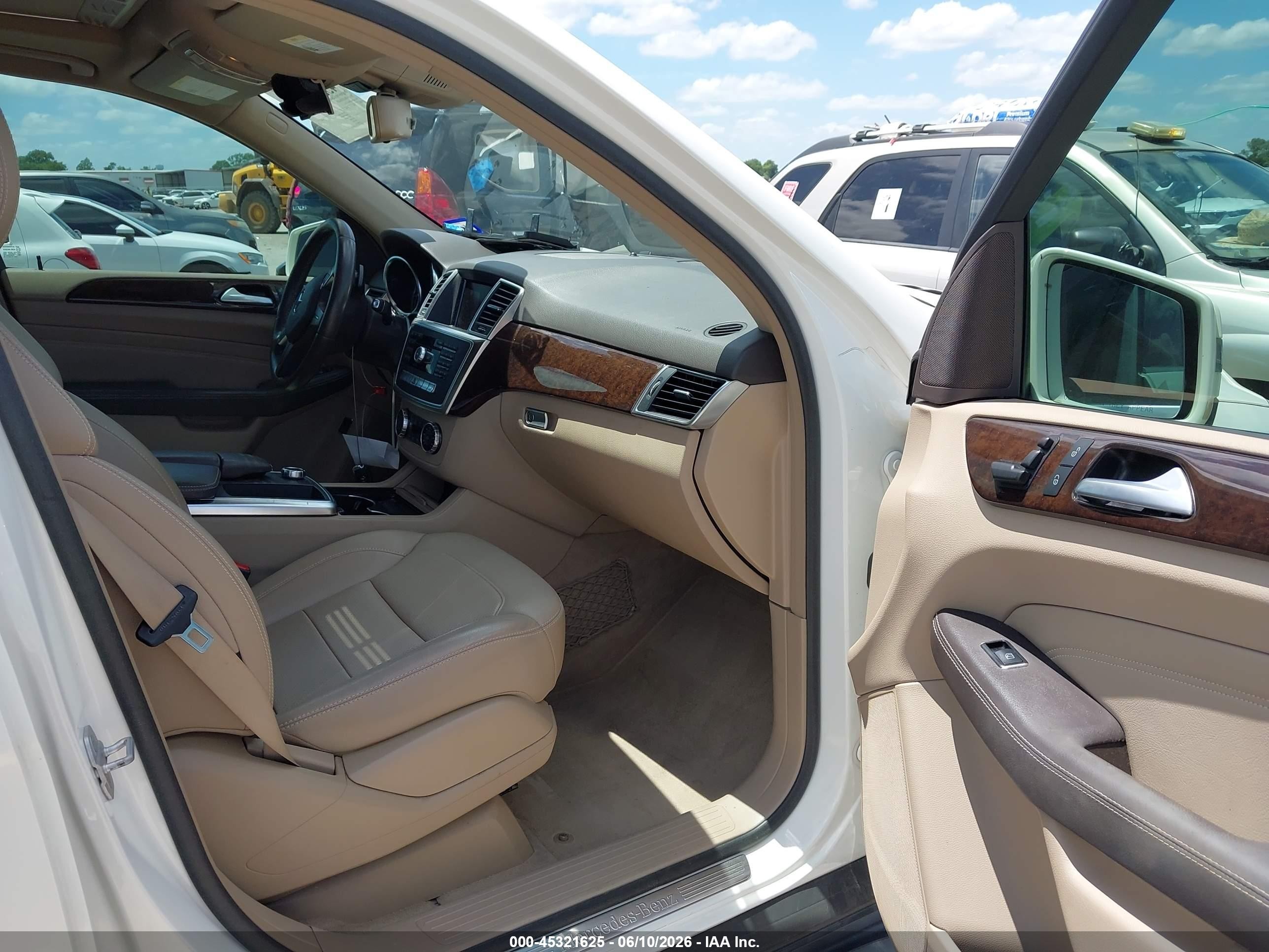 2014 Mercedes-benz Ml 350   White vin: 4JGDA5JB4EA327414