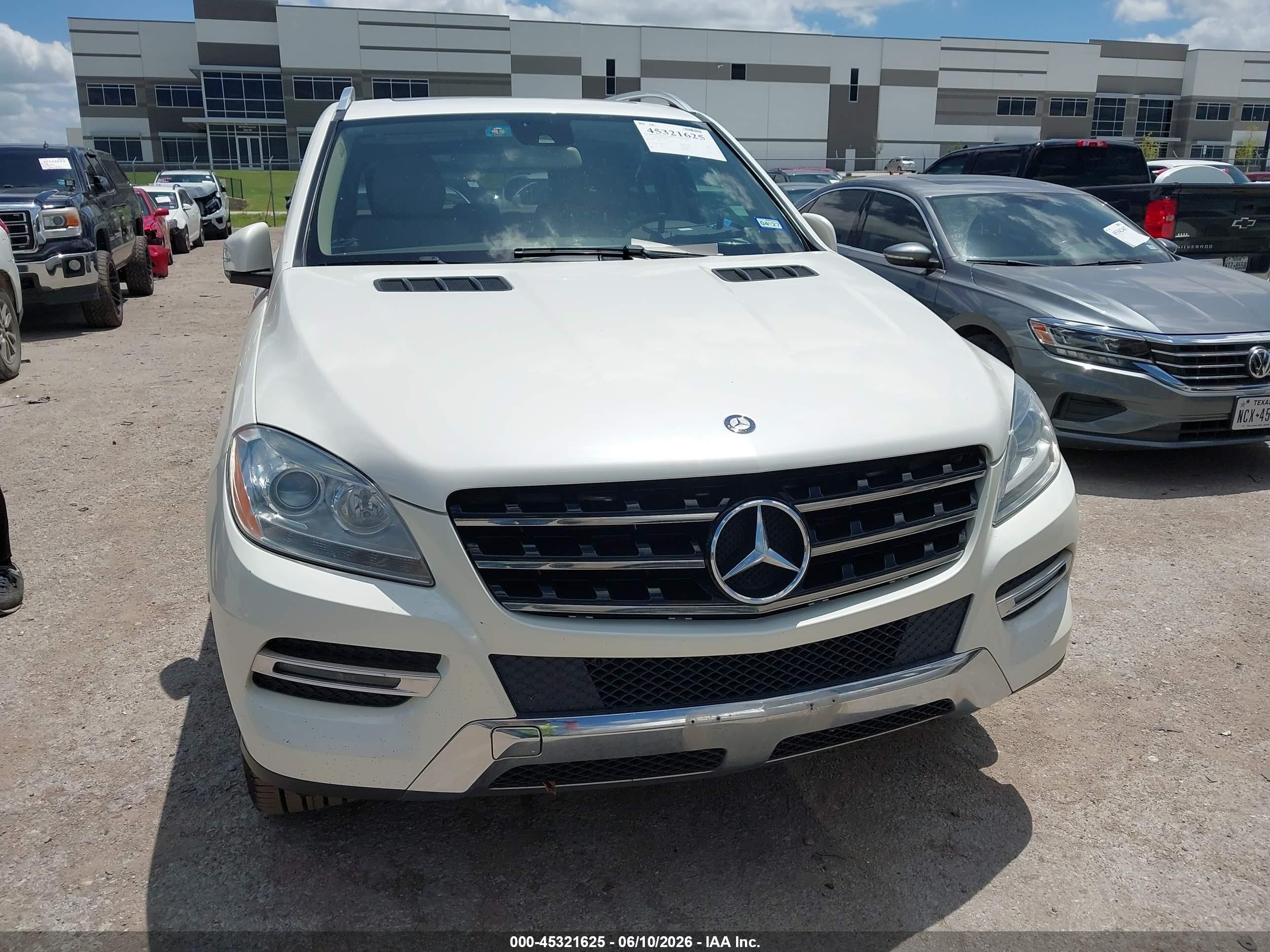 2014 Mercedes-benz Ml 350   White vin: 4JGDA5JB4EA327414