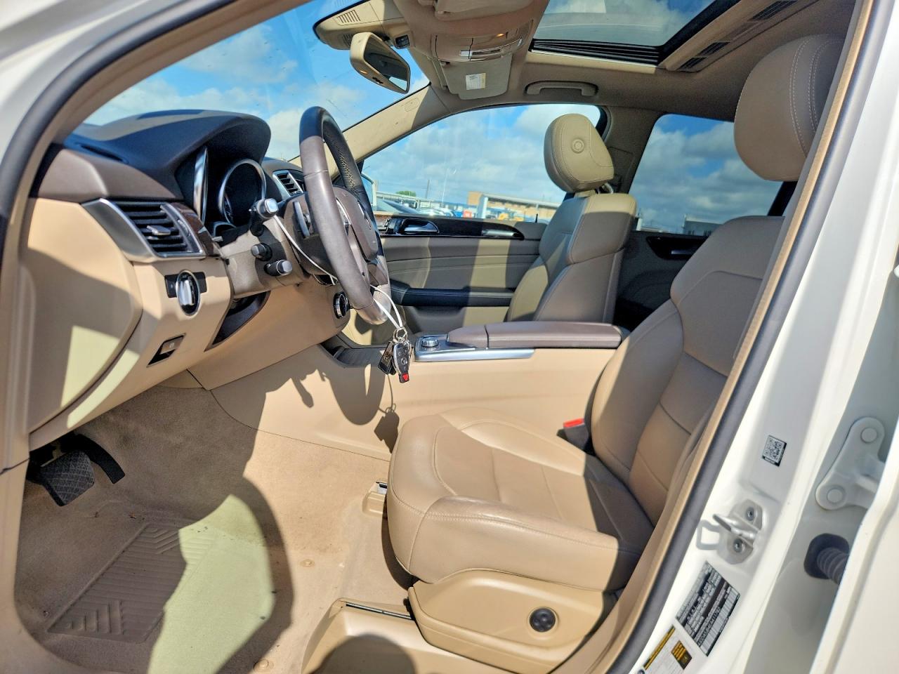 2014 Mercedes-benz Ml 350 White vin: 4JGDA5JB4EA411782