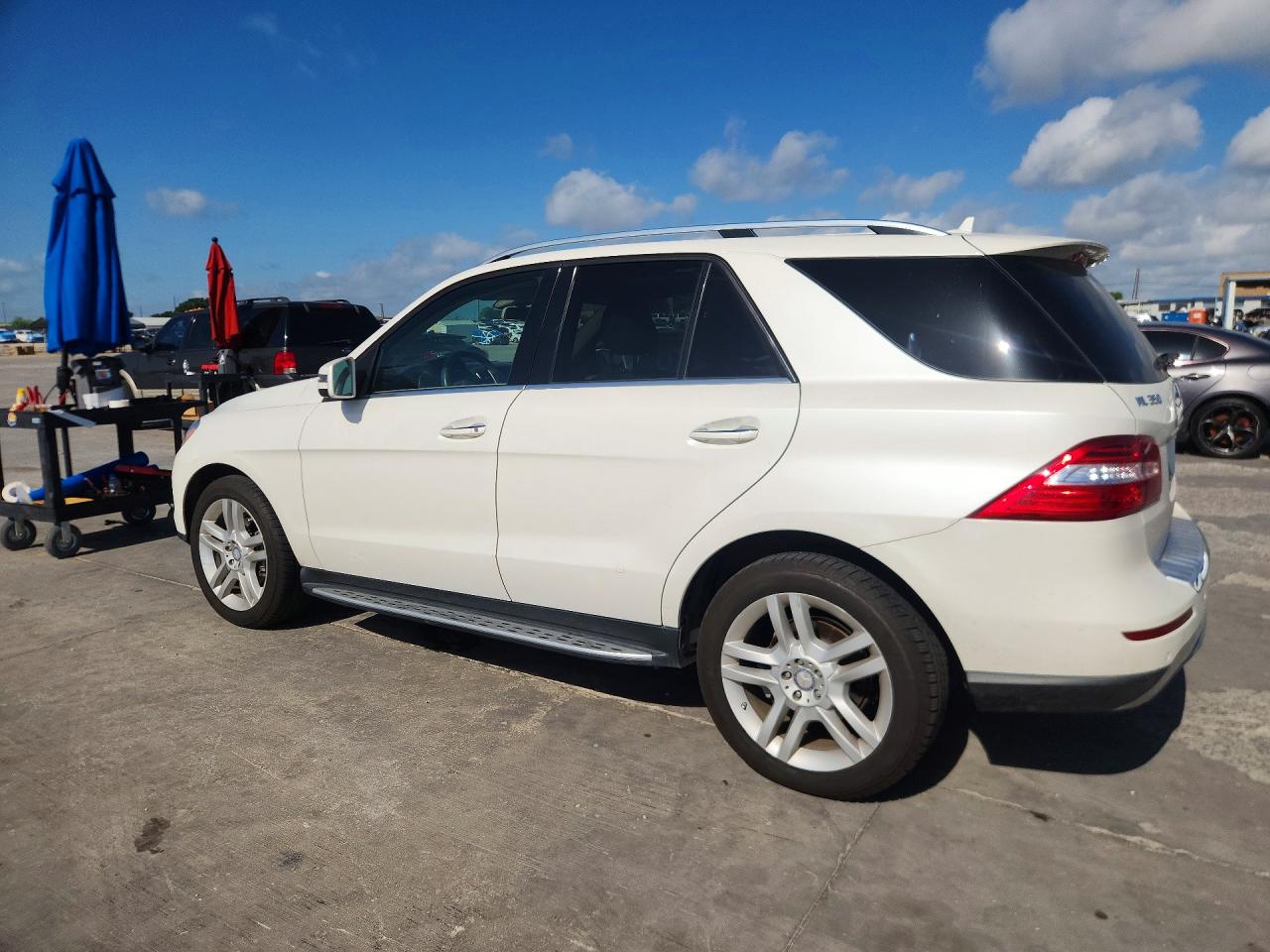 2014 Mercedes-benz Ml 350 White vin: 4JGDA5JB4EA411782