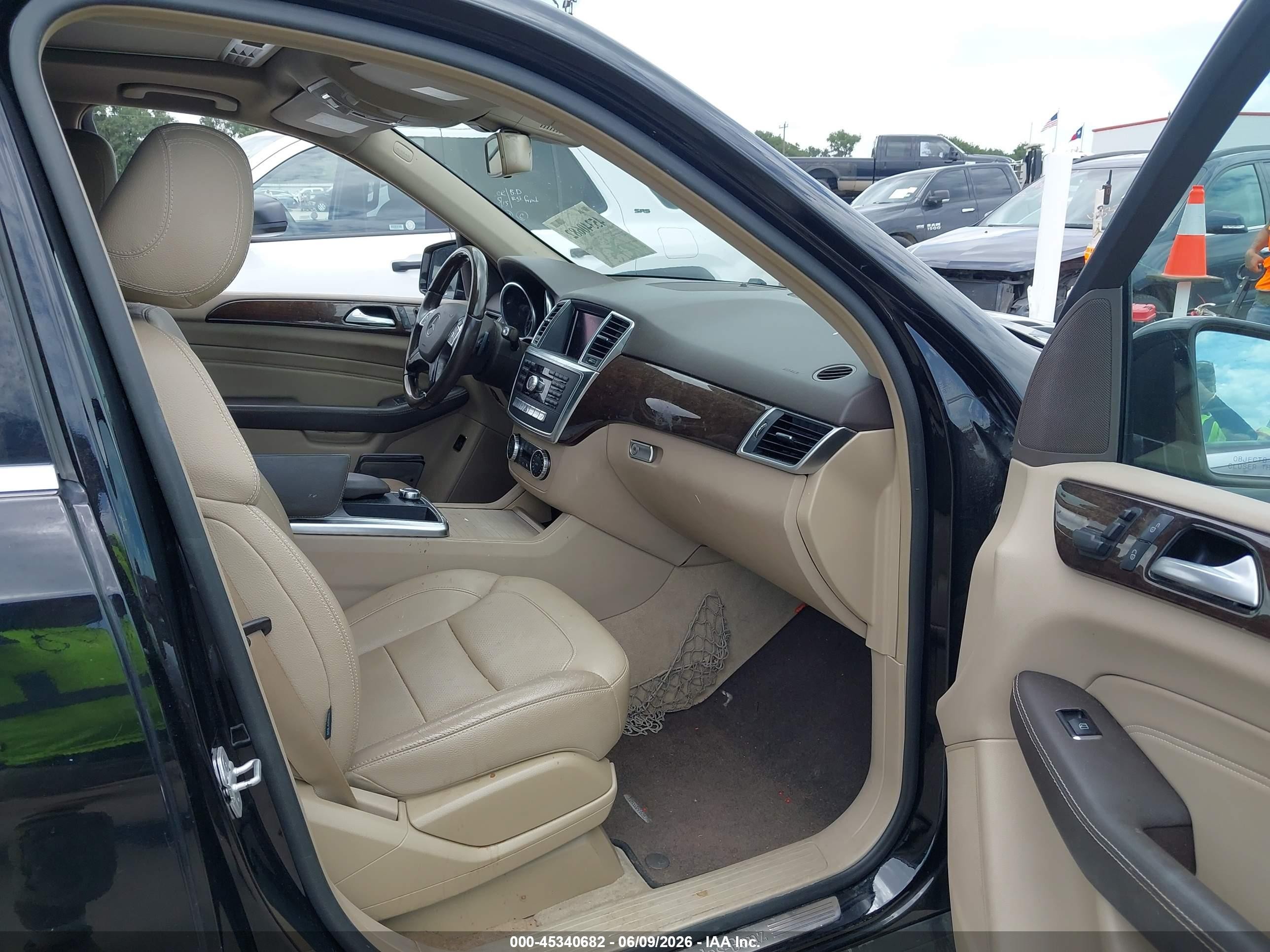 2015 Mercedes-benz Ml 350   Black vin: 4JGDA5JB4FA463298