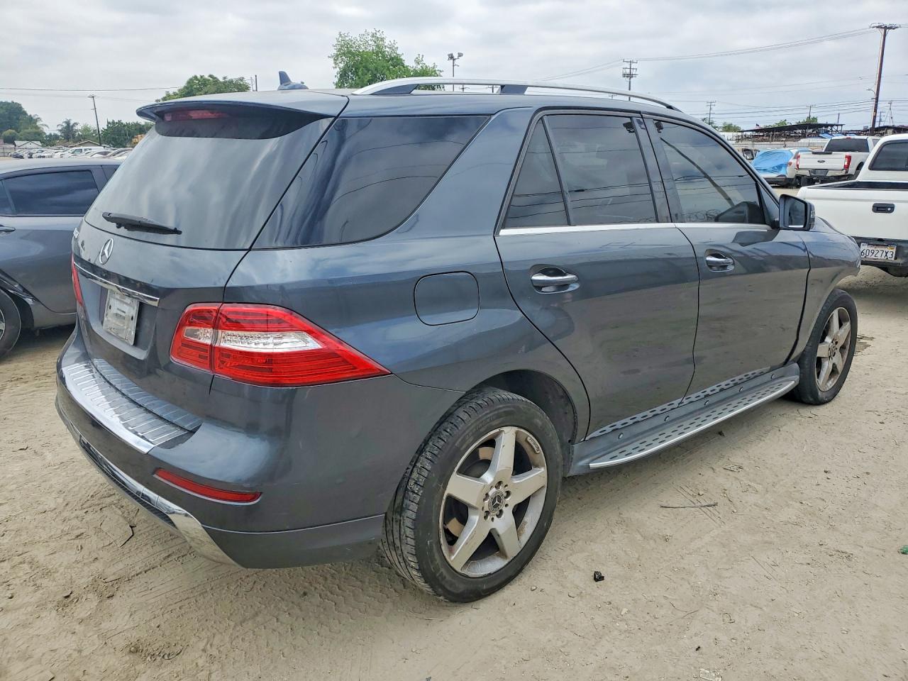 2015 Mercedes-benz Ml 350 Gray vin: 4JGDA5JB4FA528201