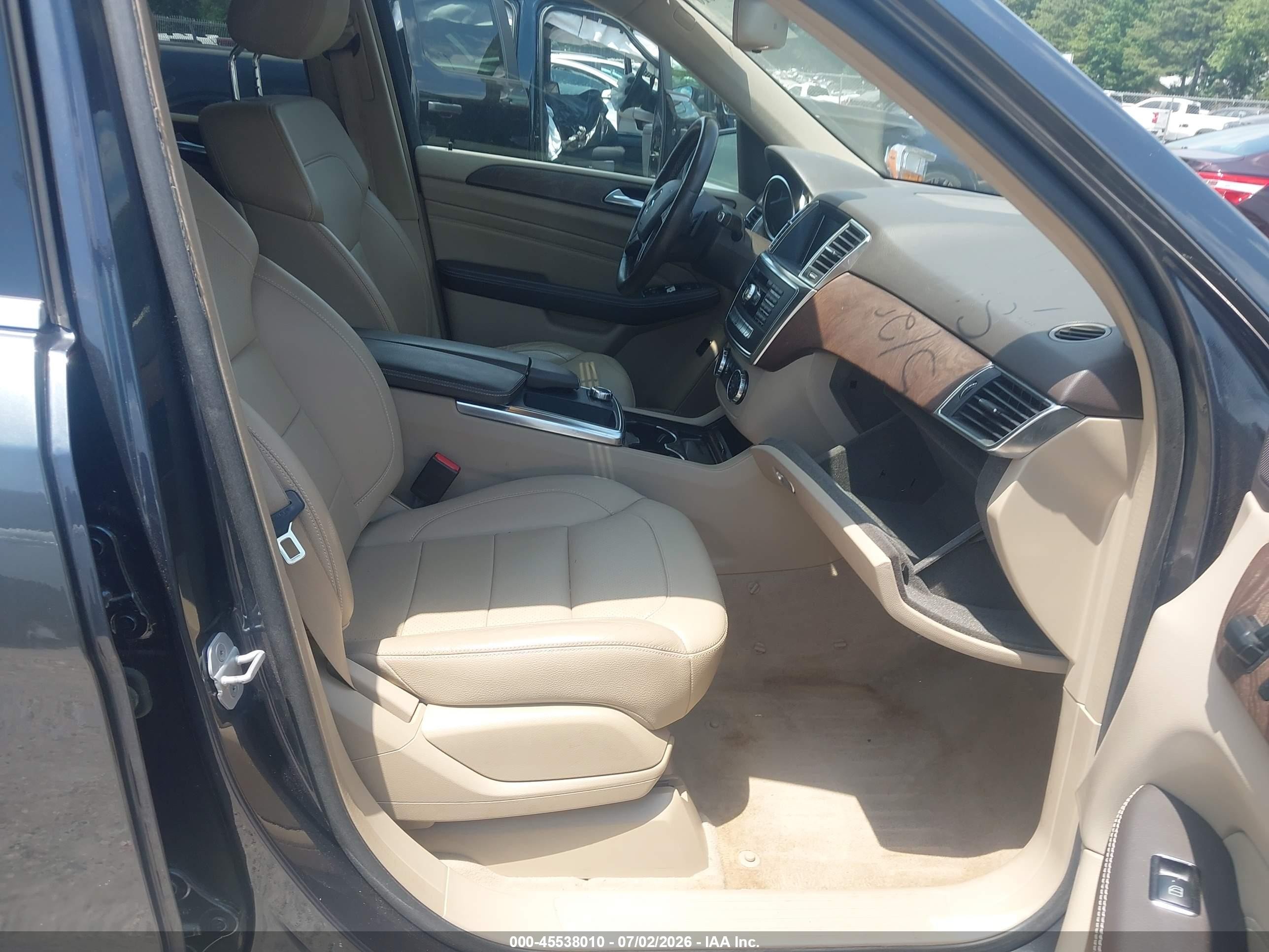 2015 Mercedes-benz Ml 350   Dark Blue vin: 4JGDA5JB4FA535455