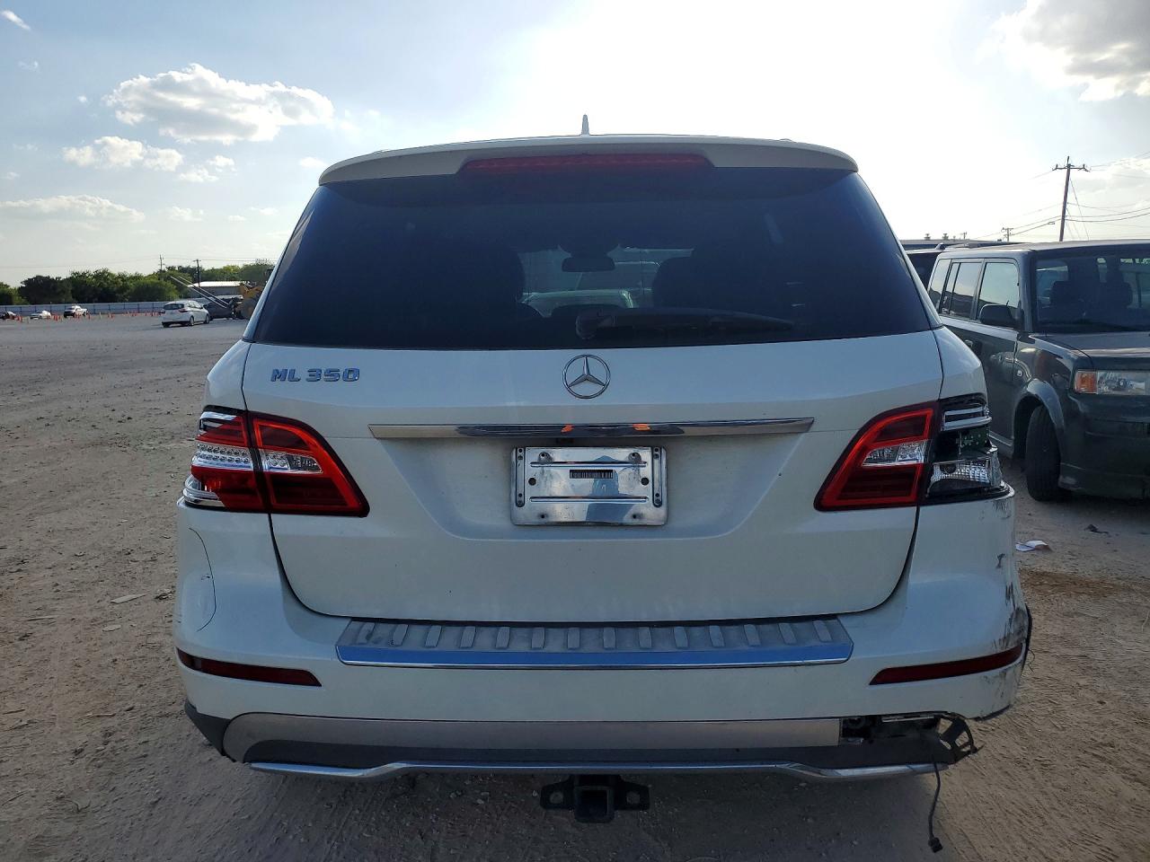 2013 Mercedes-benz Ml 350 White vin: 4JGDA5JB5DA203019