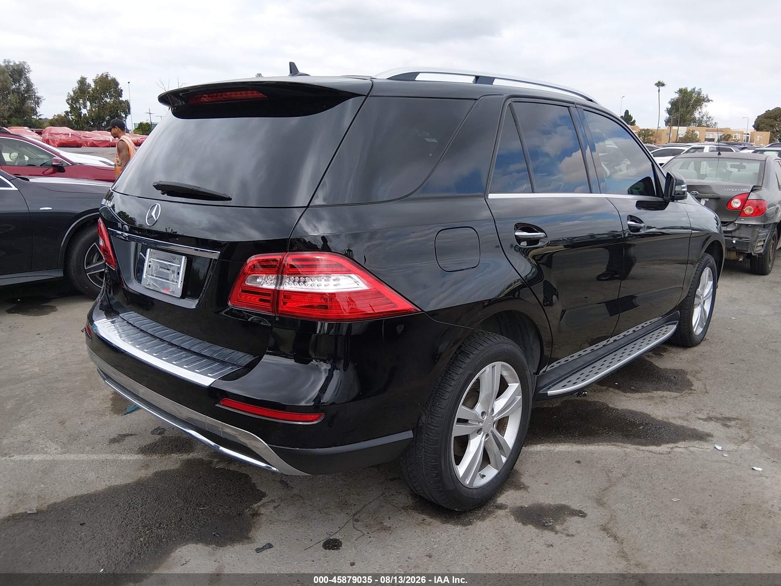 2013 Mercedes-benz Ml 350   Black vin: 4JGDA5JB5DA229989