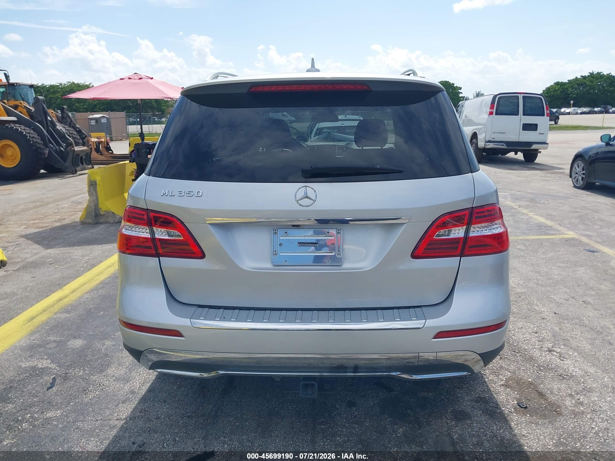 2014 Mercedes-benz Ml 350   Silver vin: 4JGDA5JB5EA298439