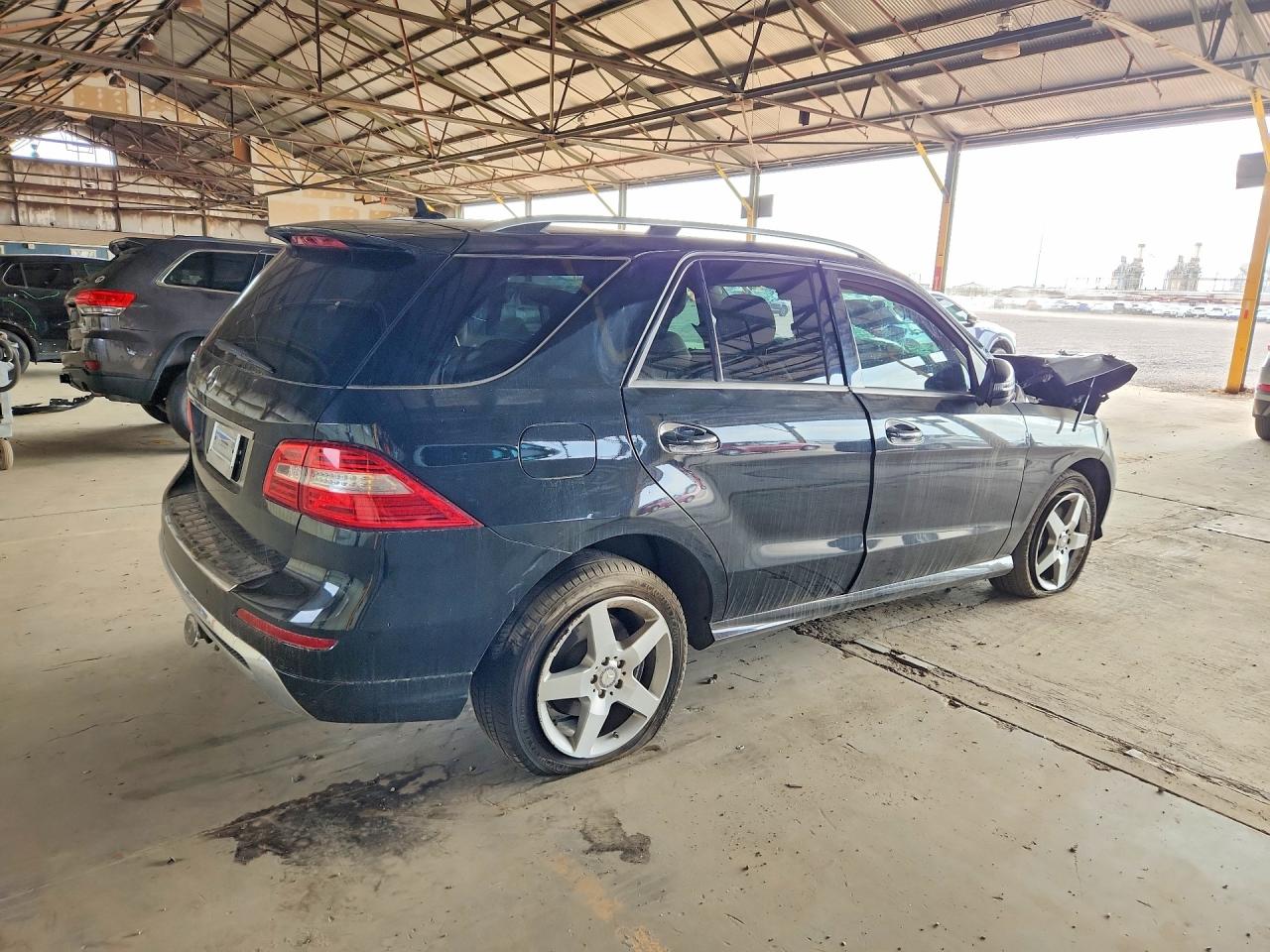 2014 Mercedes-benz Ml 350 Black vin: 4JGDA5JB5EA308130