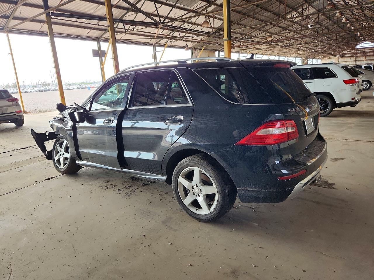 2014 Mercedes-benz Ml 350 Black vin: 4JGDA5JB5EA308130