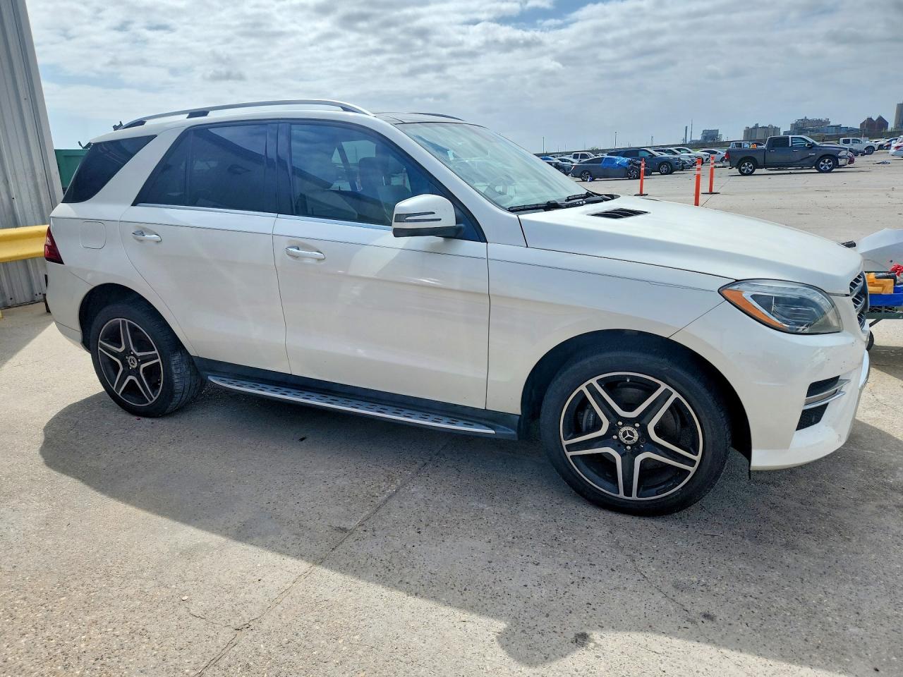 2014 Mercedes-benz Ml 350 White vin: 4JGDA5JB5EA428218