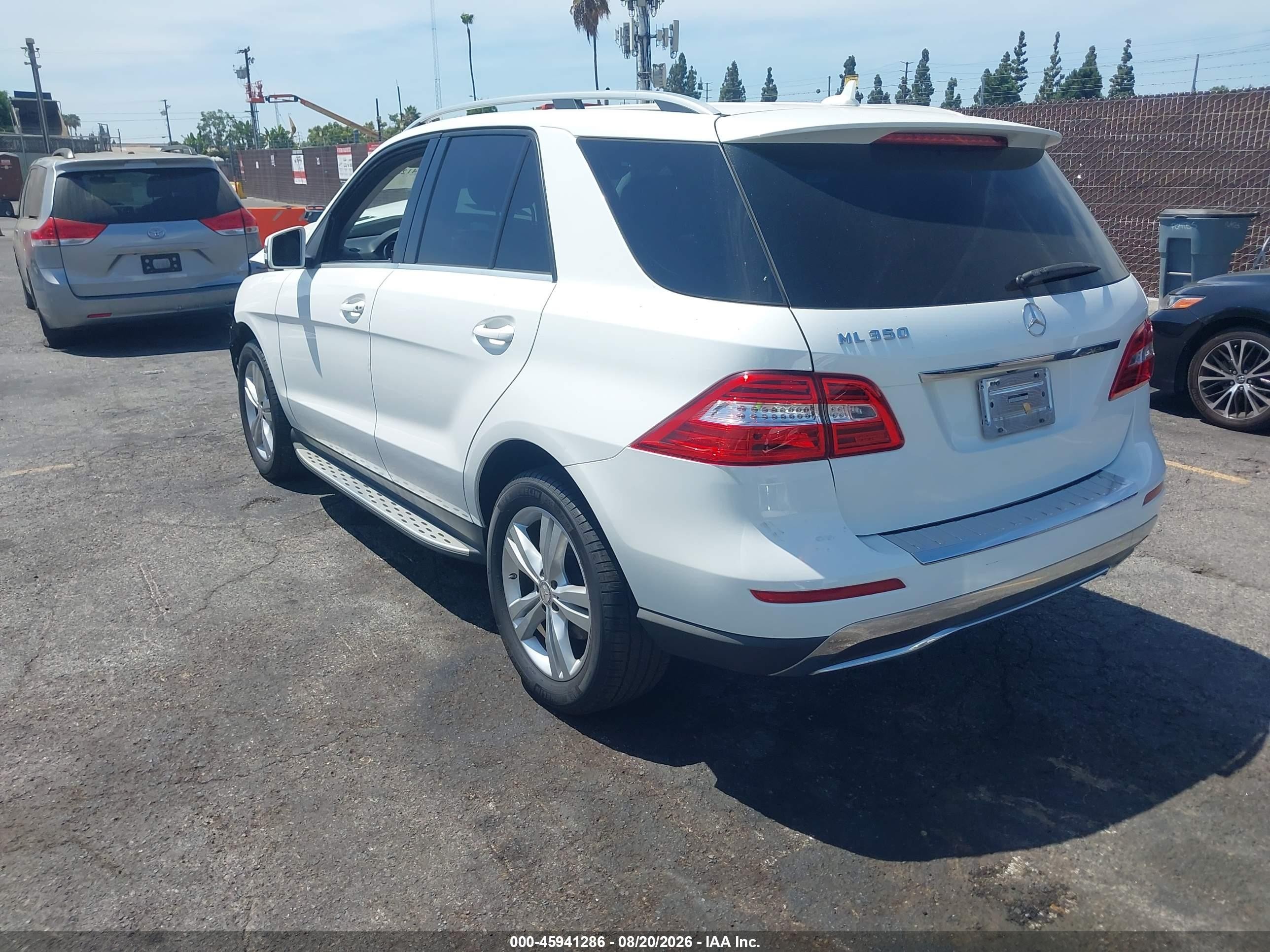 2015 Mercedes-benz Ml 350   White vin: 4JGDA5JB5FA509964