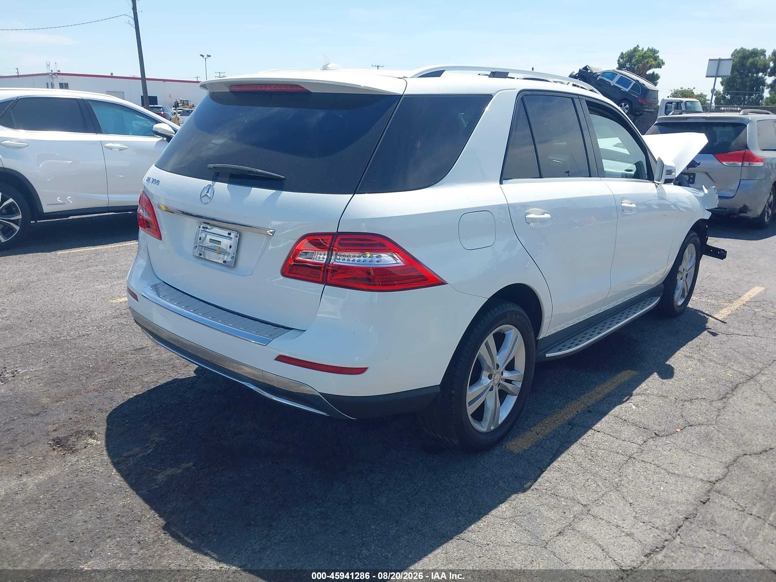 2015 Mercedes-benz Ml 350   White vin: 4JGDA5JB5FA509964