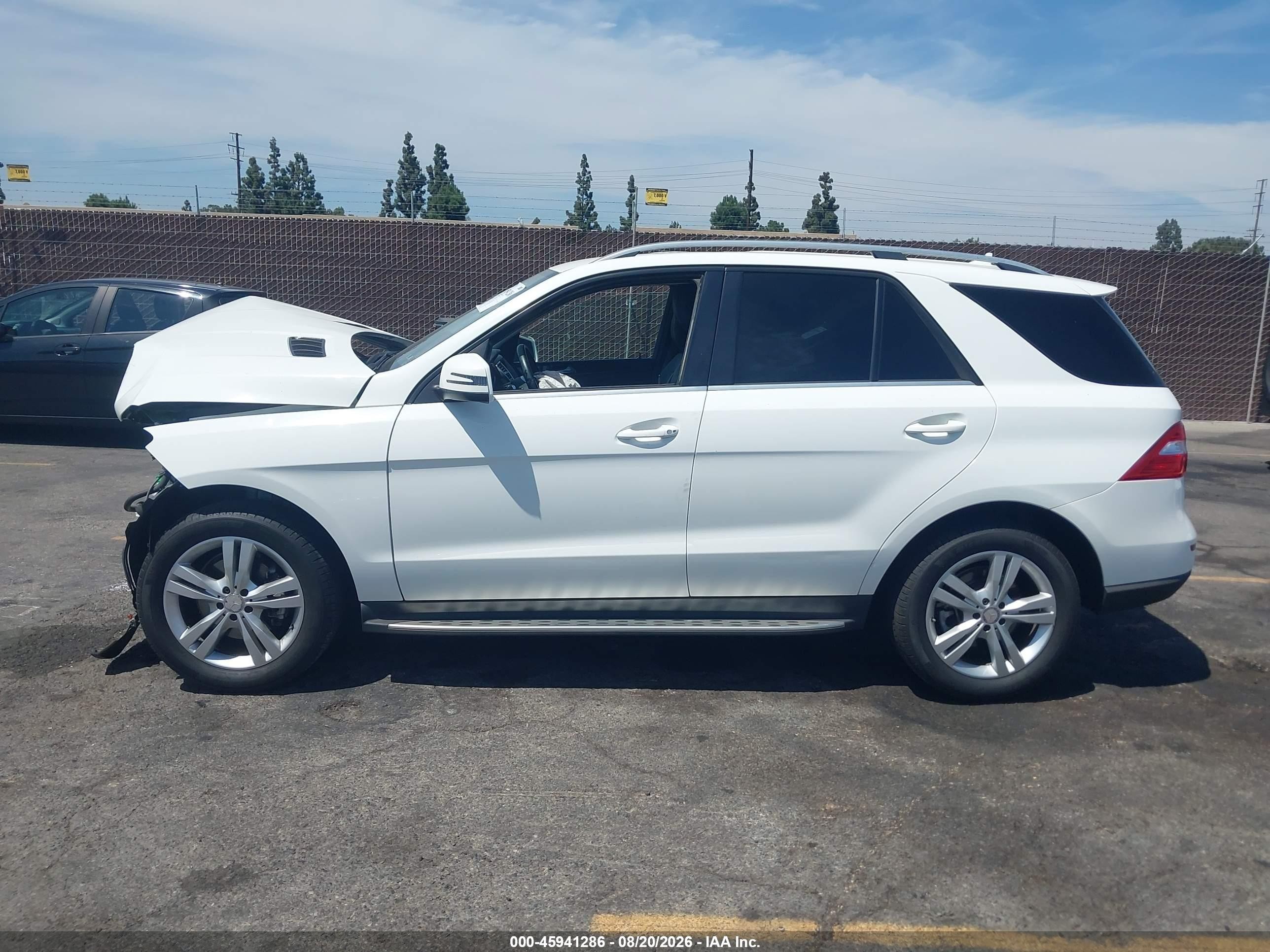 2015 Mercedes-benz Ml 350   White vin: 4JGDA5JB5FA509964