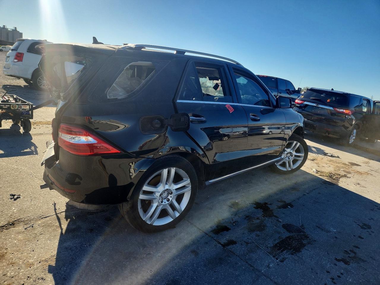 2015 Mercedes-benz Ml 350 Черный vin: 4JGDA5JB5FA512265
