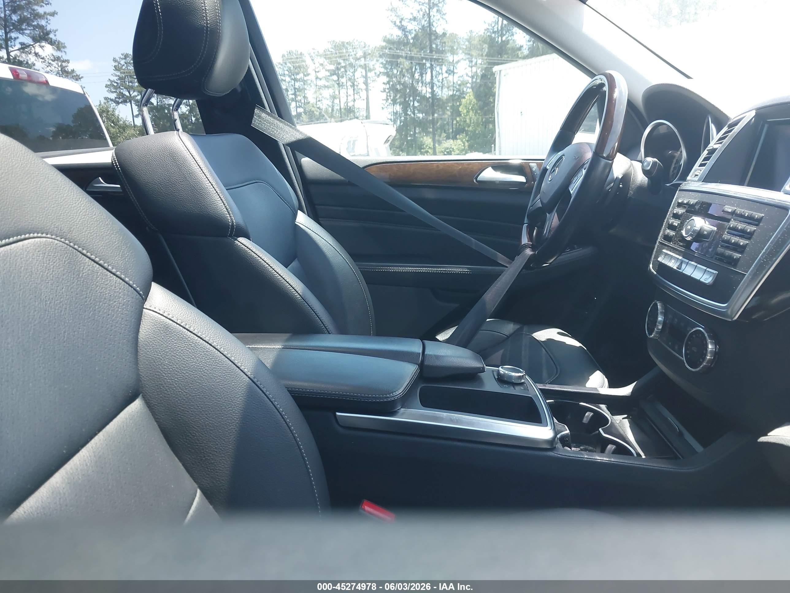 2015 Mercedes-benz Ml 350   White vin: 4JGDA5JB5FA596460