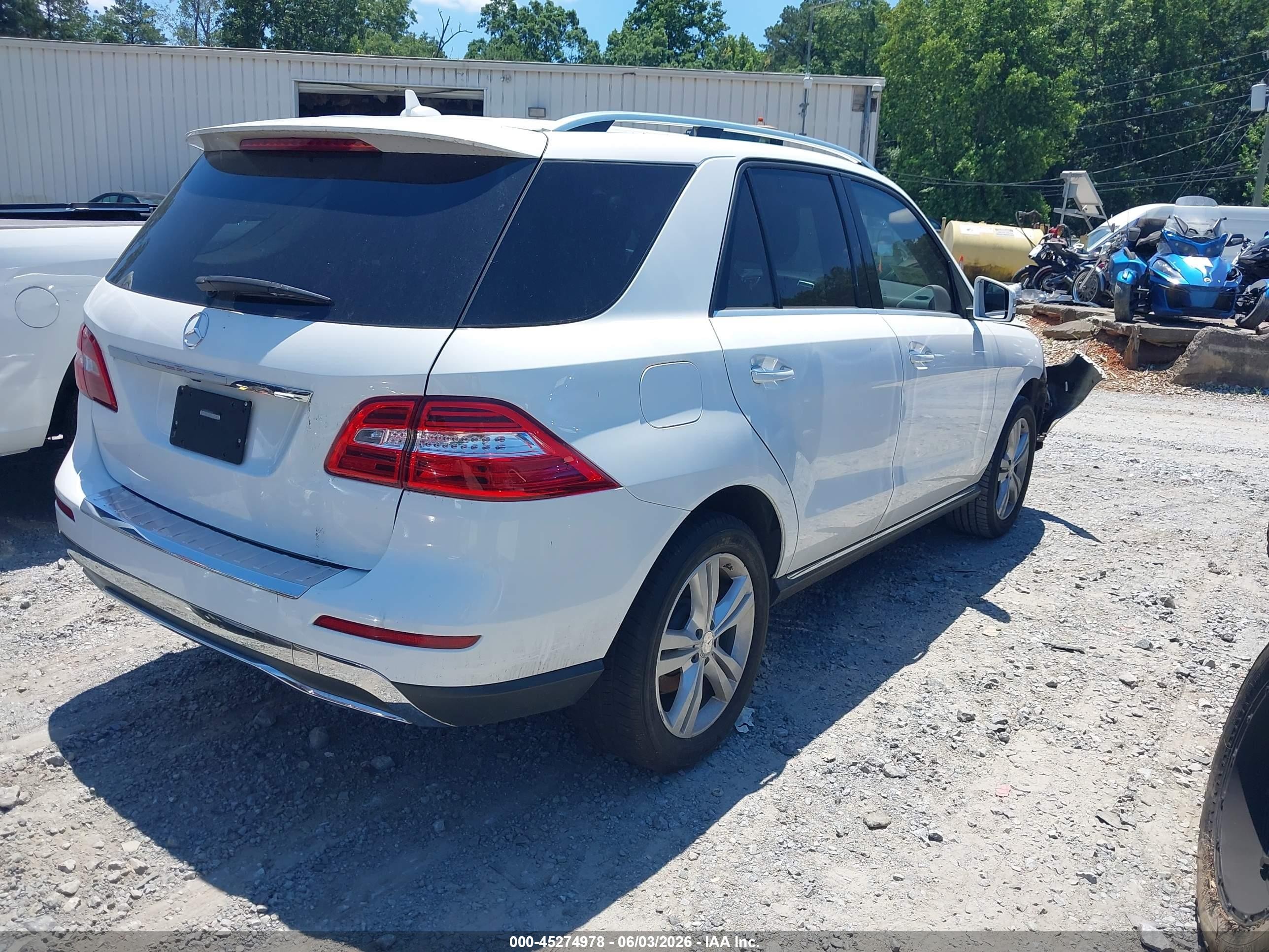 2015 Mercedes-benz Ml 350   White vin: 4JGDA5JB5FA596460