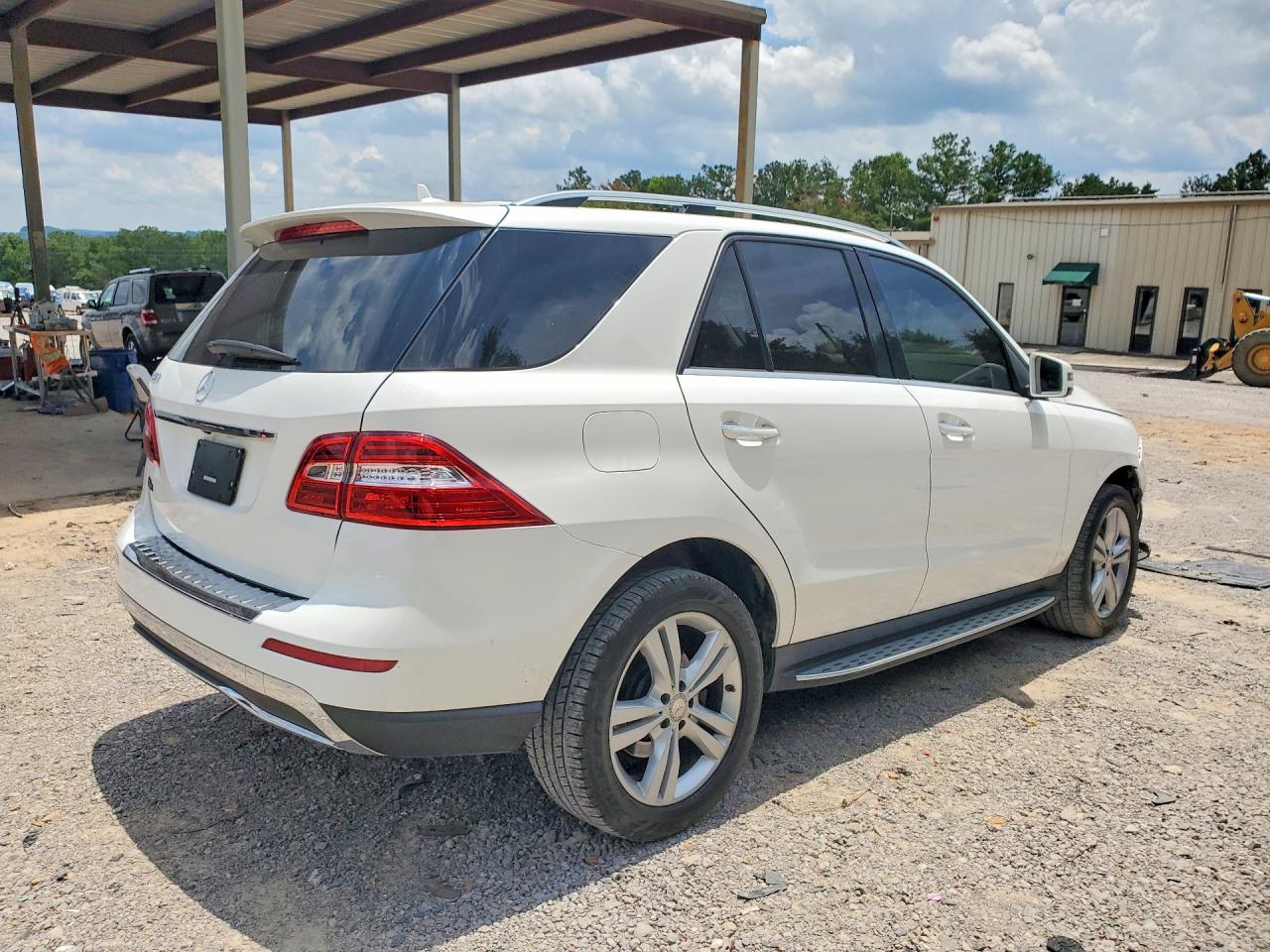 2015 Mercedes-benz Ml 350 White vin: 4JGDA5JB5FA618621