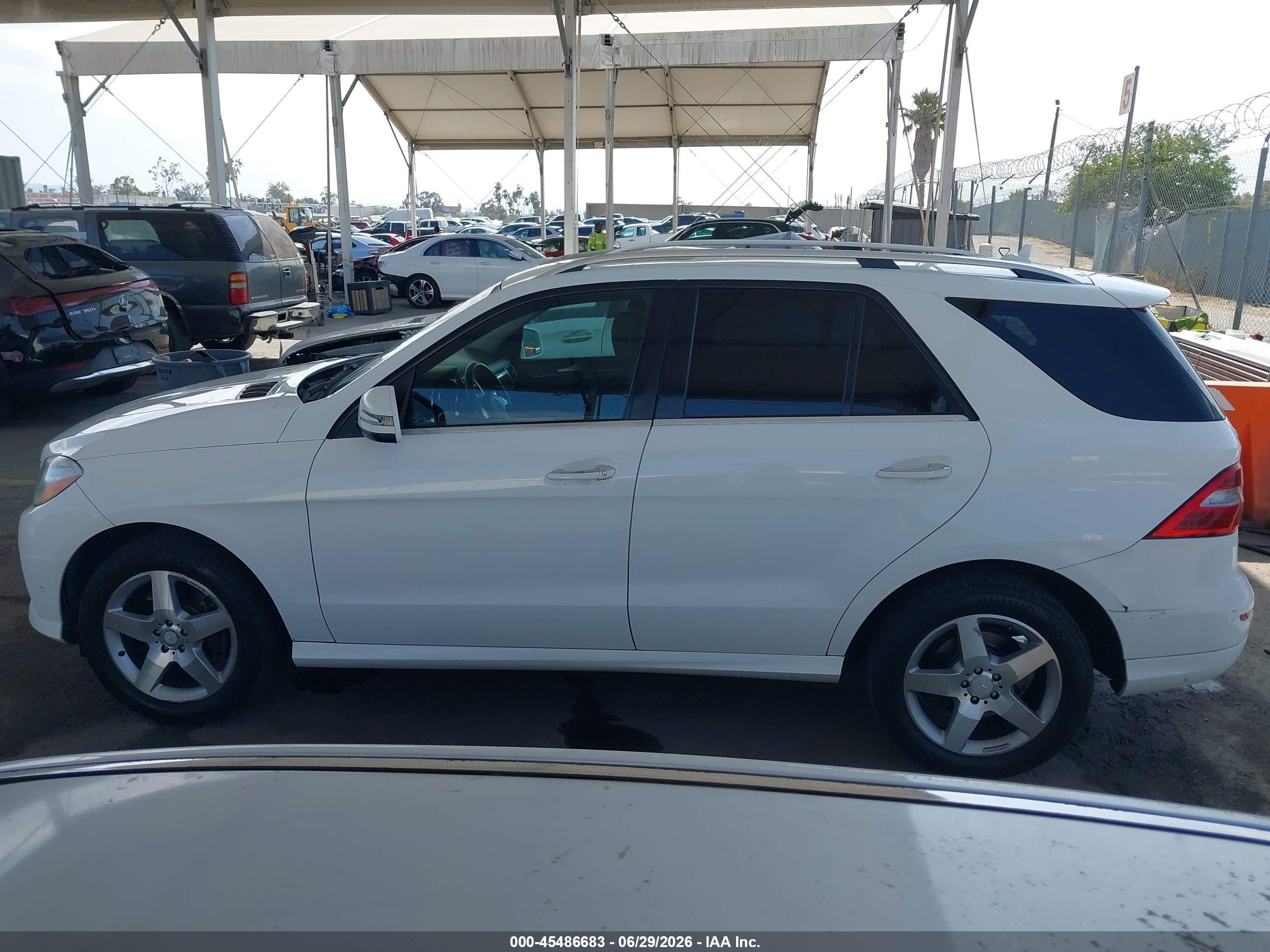 2014 Mercedes-benz Ml 350   White vin: 4JGDA5JB6EA326636