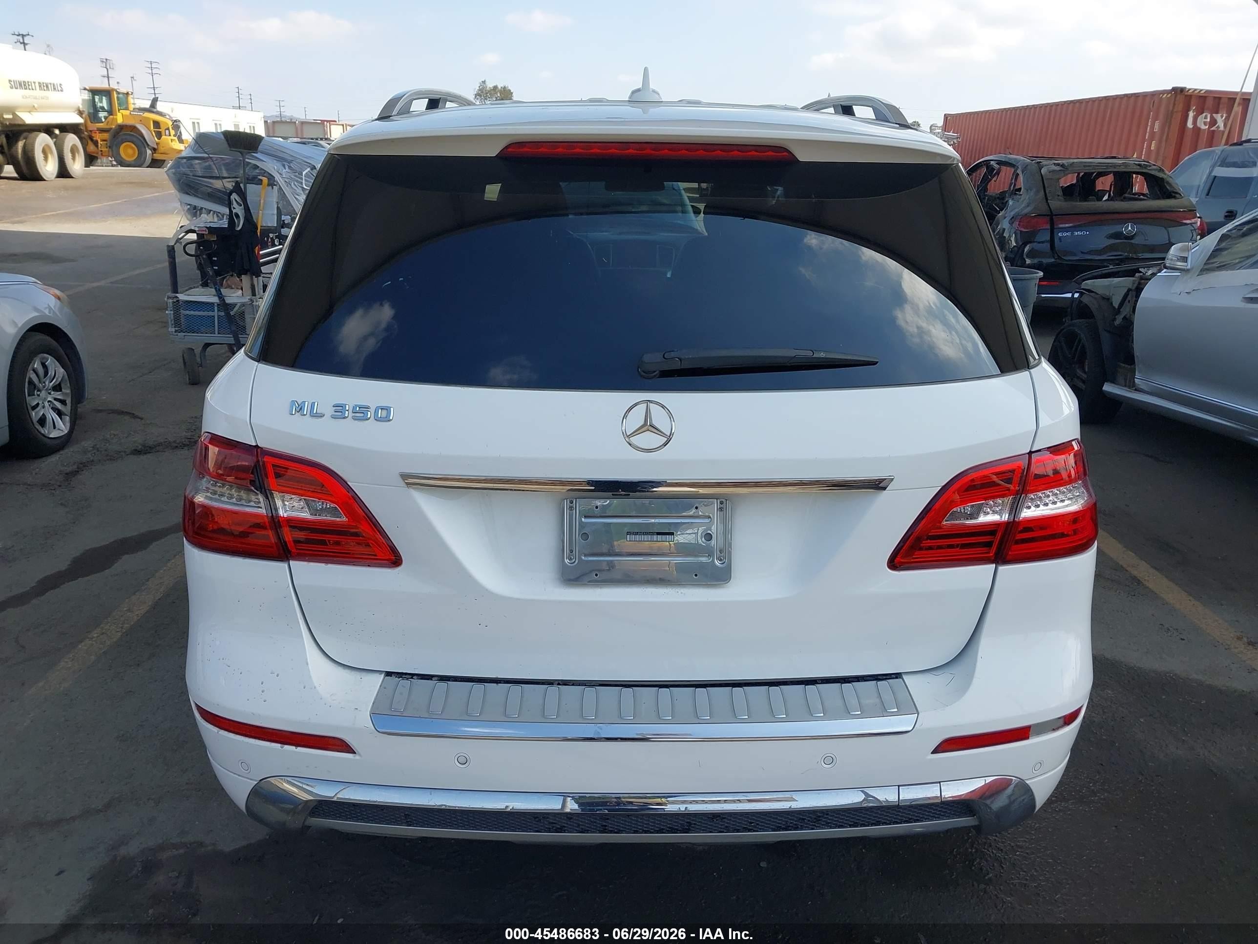 2014 Mercedes-benz Ml 350   White vin: 4JGDA5JB6EA326636