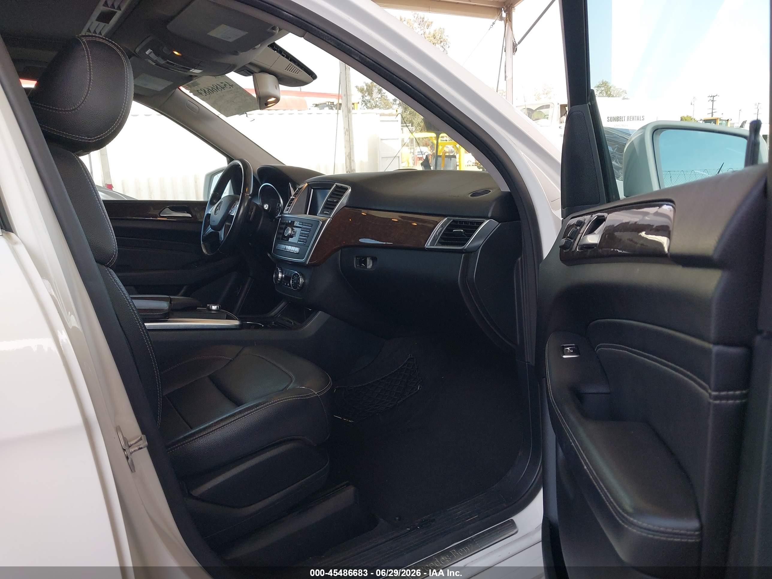 2014 Mercedes-benz Ml 350   White vin: 4JGDA5JB6EA326636