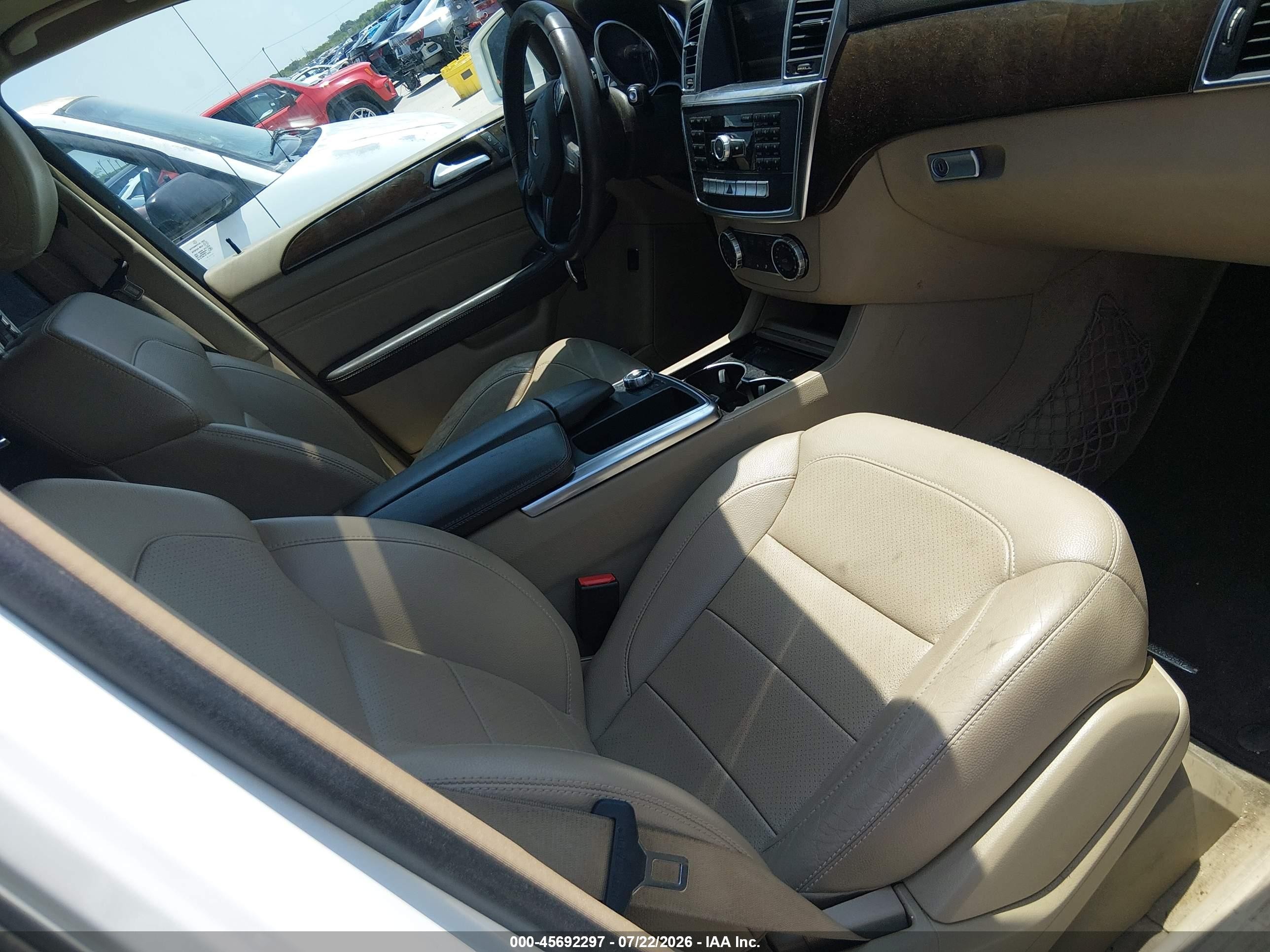 2014 Mercedes-benz Ml 350   White vin: 4JGDA5JB6EA396220