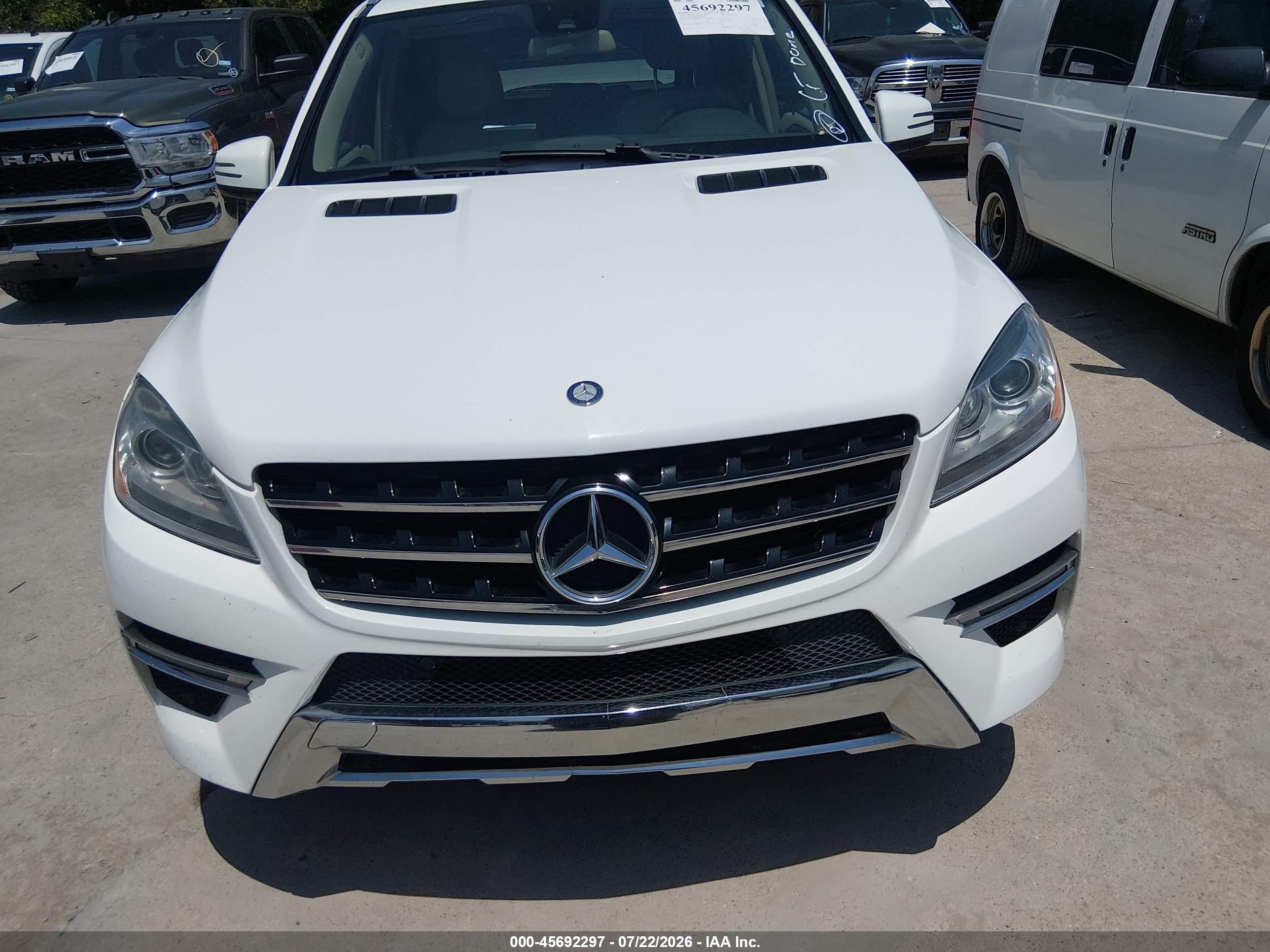 2014 Mercedes-benz Ml 350   White vin: 4JGDA5JB6EA396220