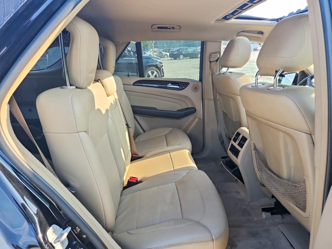 2015 Mercedes-benz Ml 350 Black vin: 4JGDA5JB6FA463223