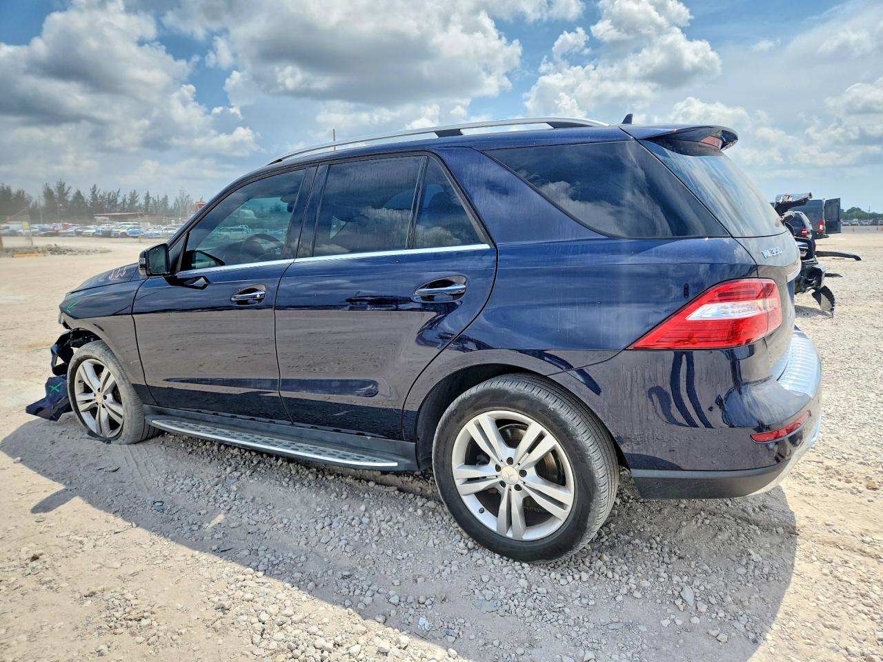 2015 Mercedes-benz Ml 350 Black vin: 4JGDA5JB6FA465618