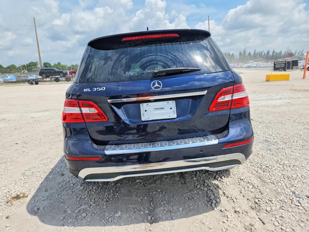 2015 Mercedes-benz Ml 350 Black vin: 4JGDA5JB6FA465618