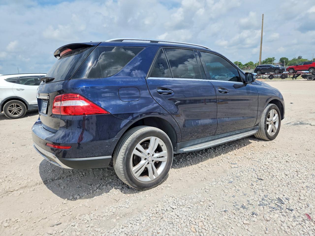 2015 Mercedes-benz Ml 350 Black vin: 4JGDA5JB6FA465618