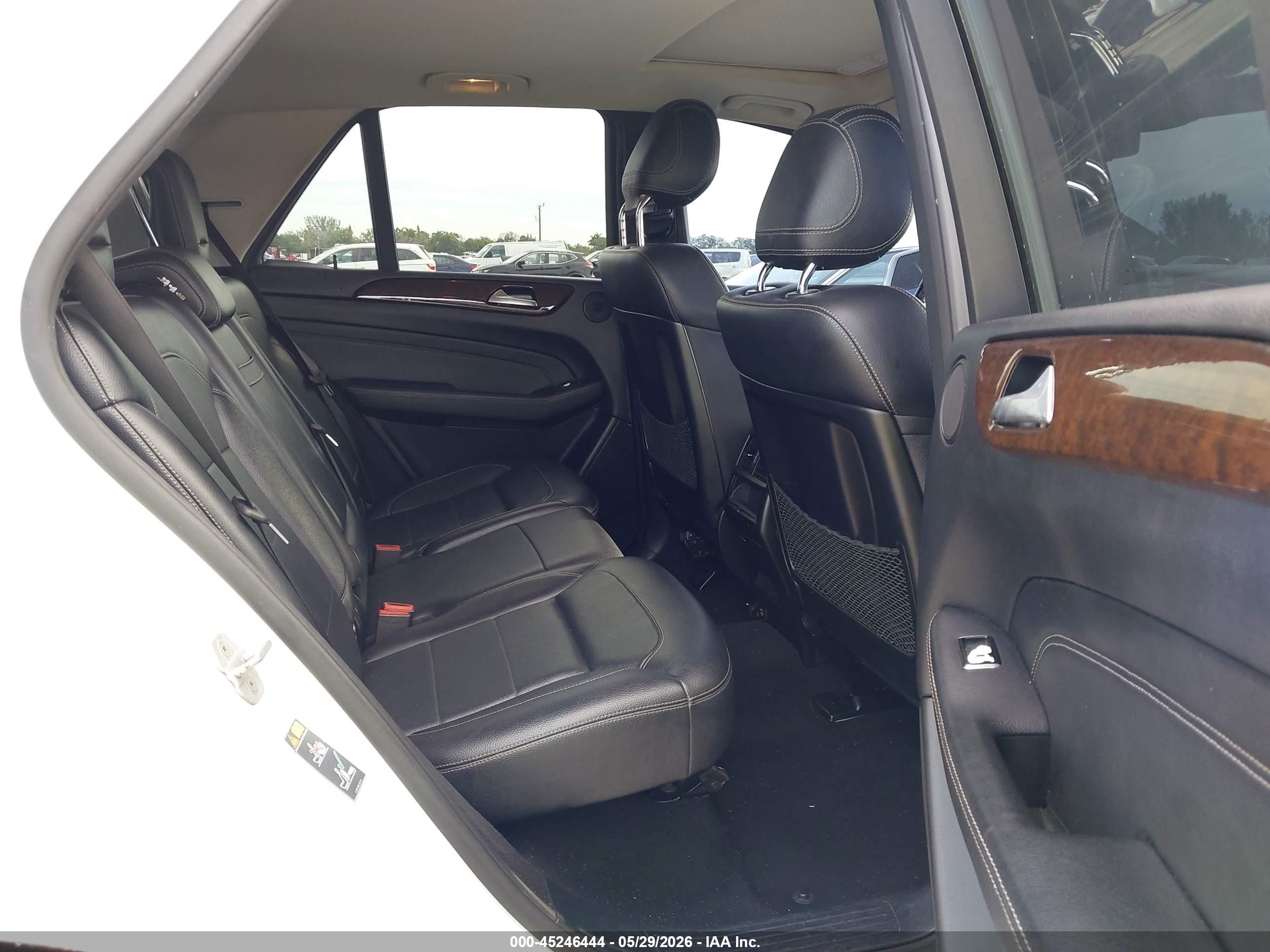 2015 Mercedes-benz Ml 350   White vin: 4JGDA5JB6FA476425