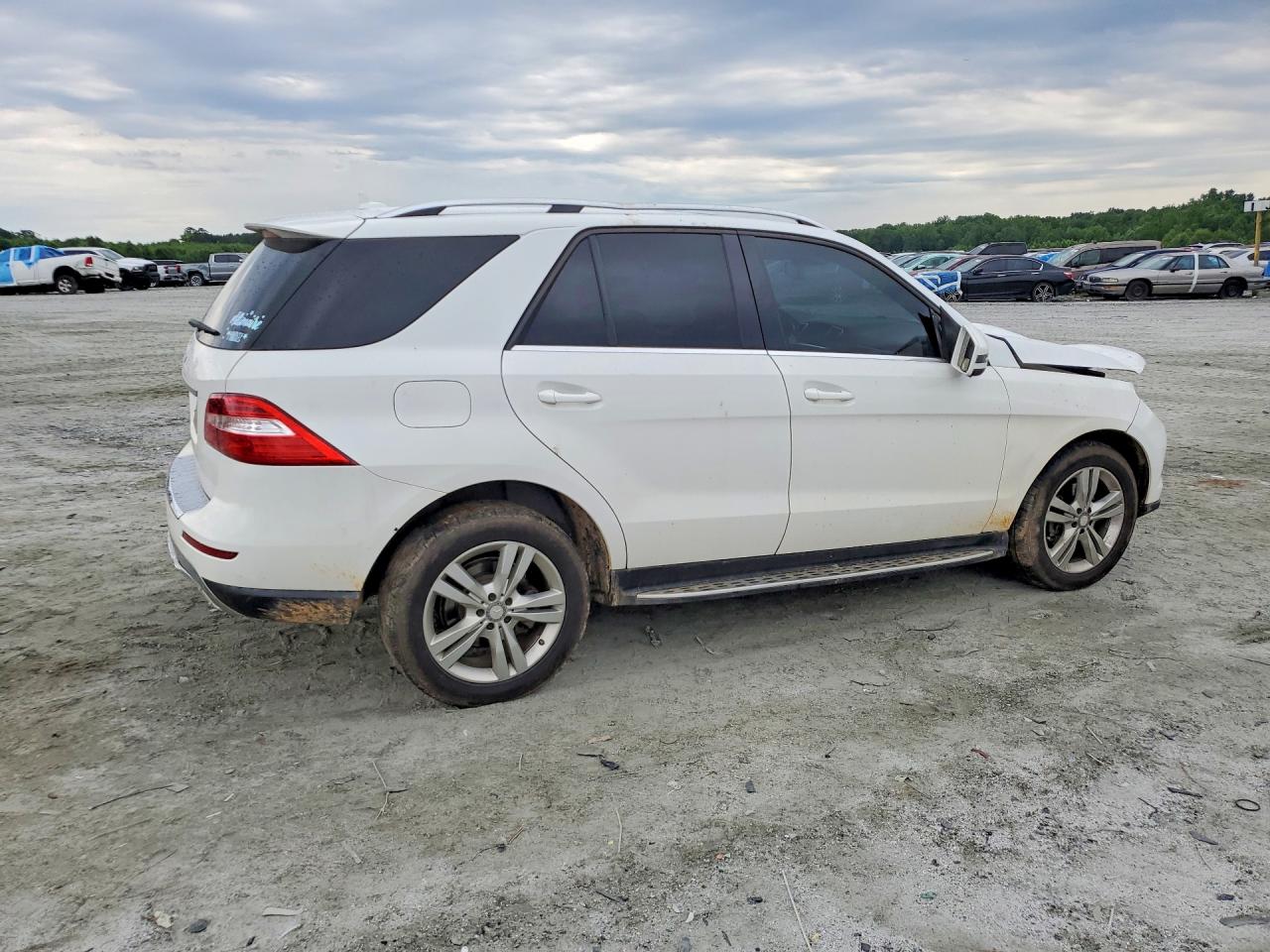 2015 Mercedes-benz Ml 350 Белый vin: 4JGDA5JB6FA569560