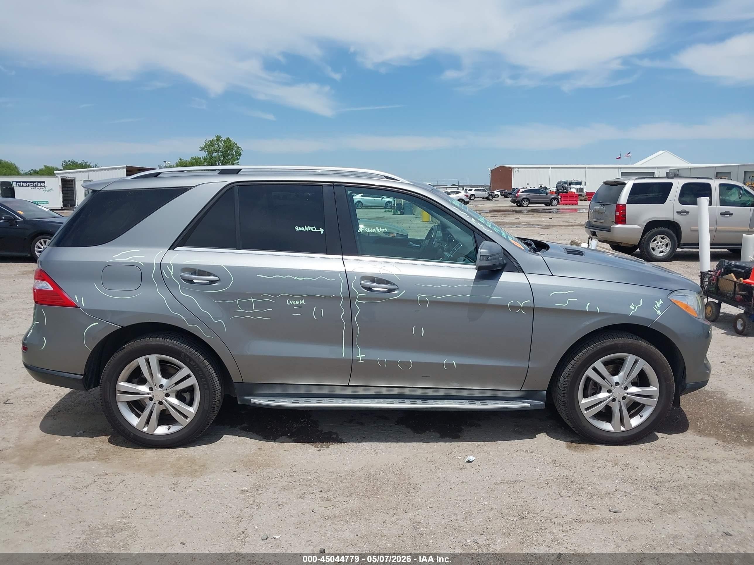 2013 Mercedes-benz Ml 350   Gray vin: 4JGDA5JB7DA166619