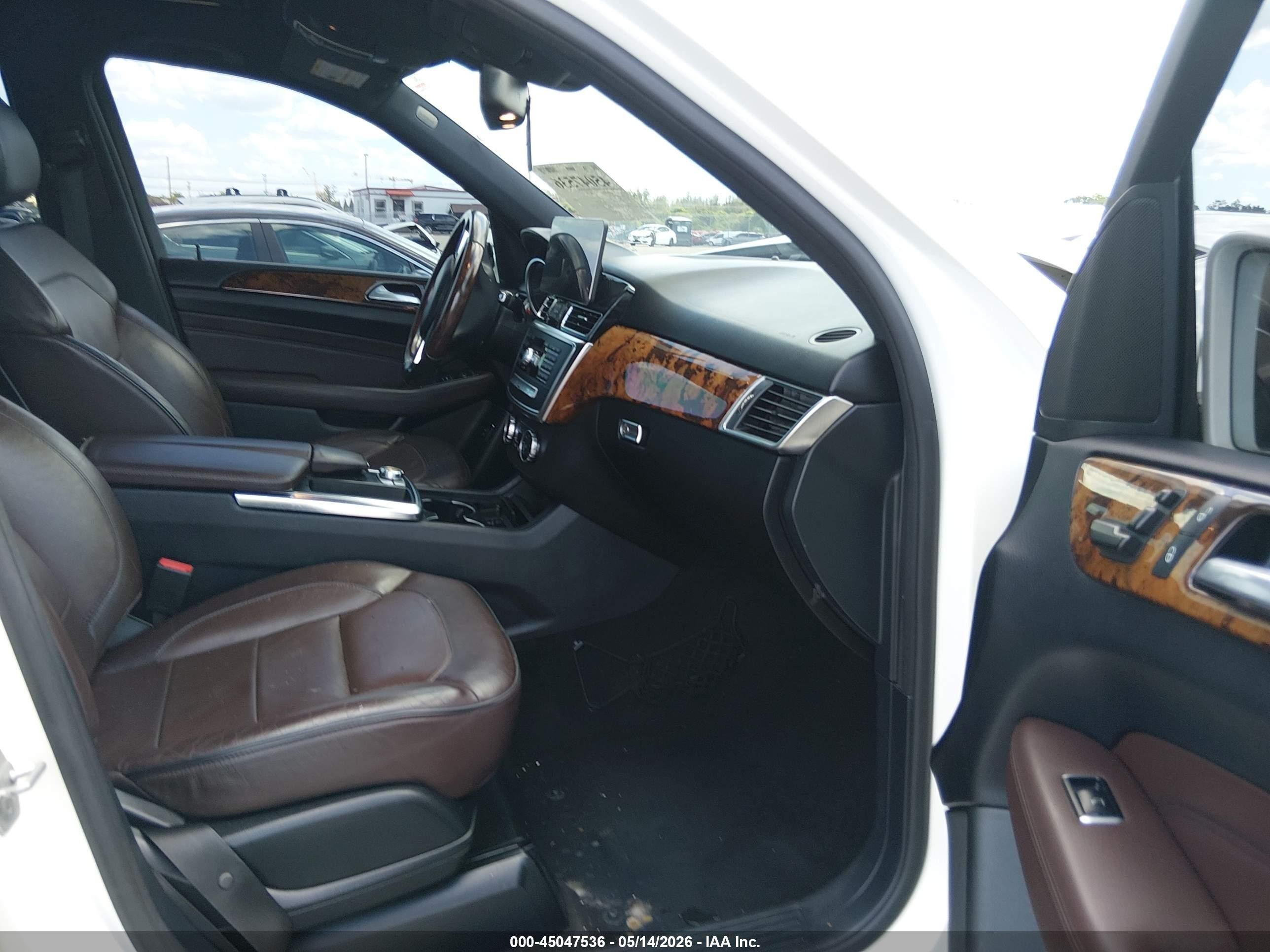 2013 Mercedes-benz Ml 350   White vin: 4JGDA5JB7DA247071