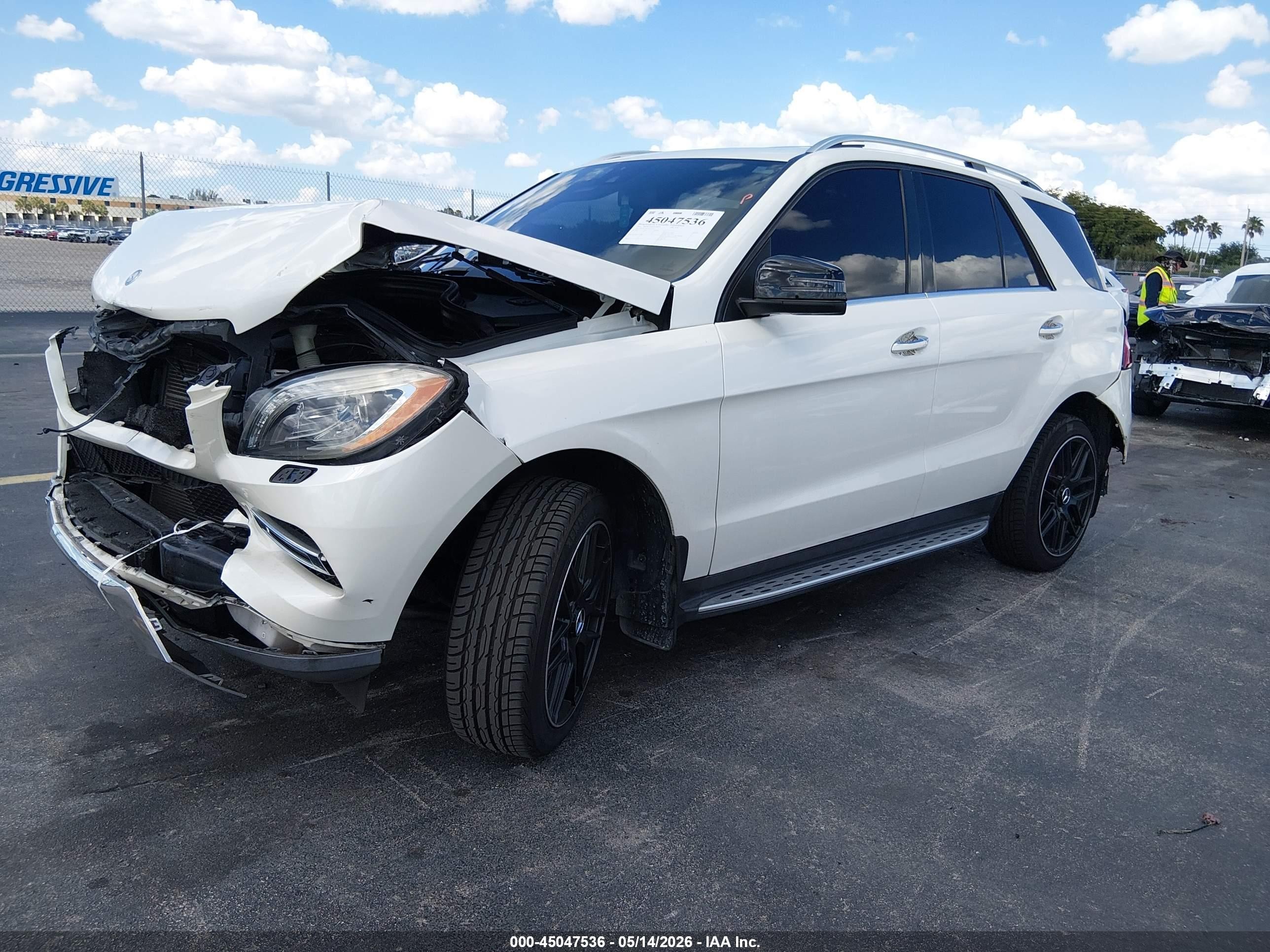 2013 Mercedes-benz Ml 350   White vin: 4JGDA5JB7DA247071