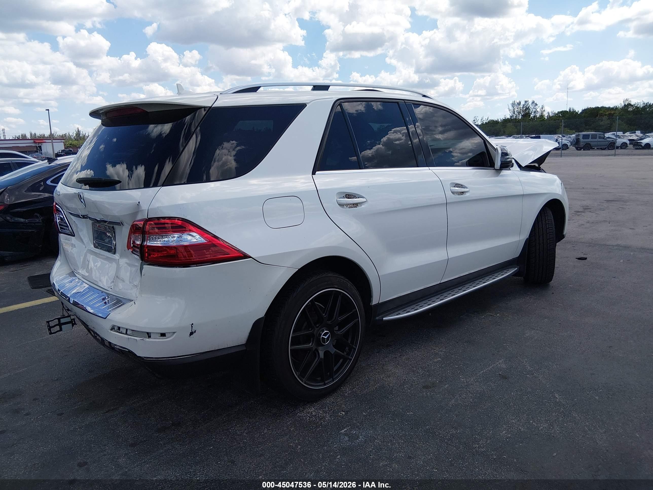 2013 Mercedes-benz Ml 350   White vin: 4JGDA5JB7DA247071